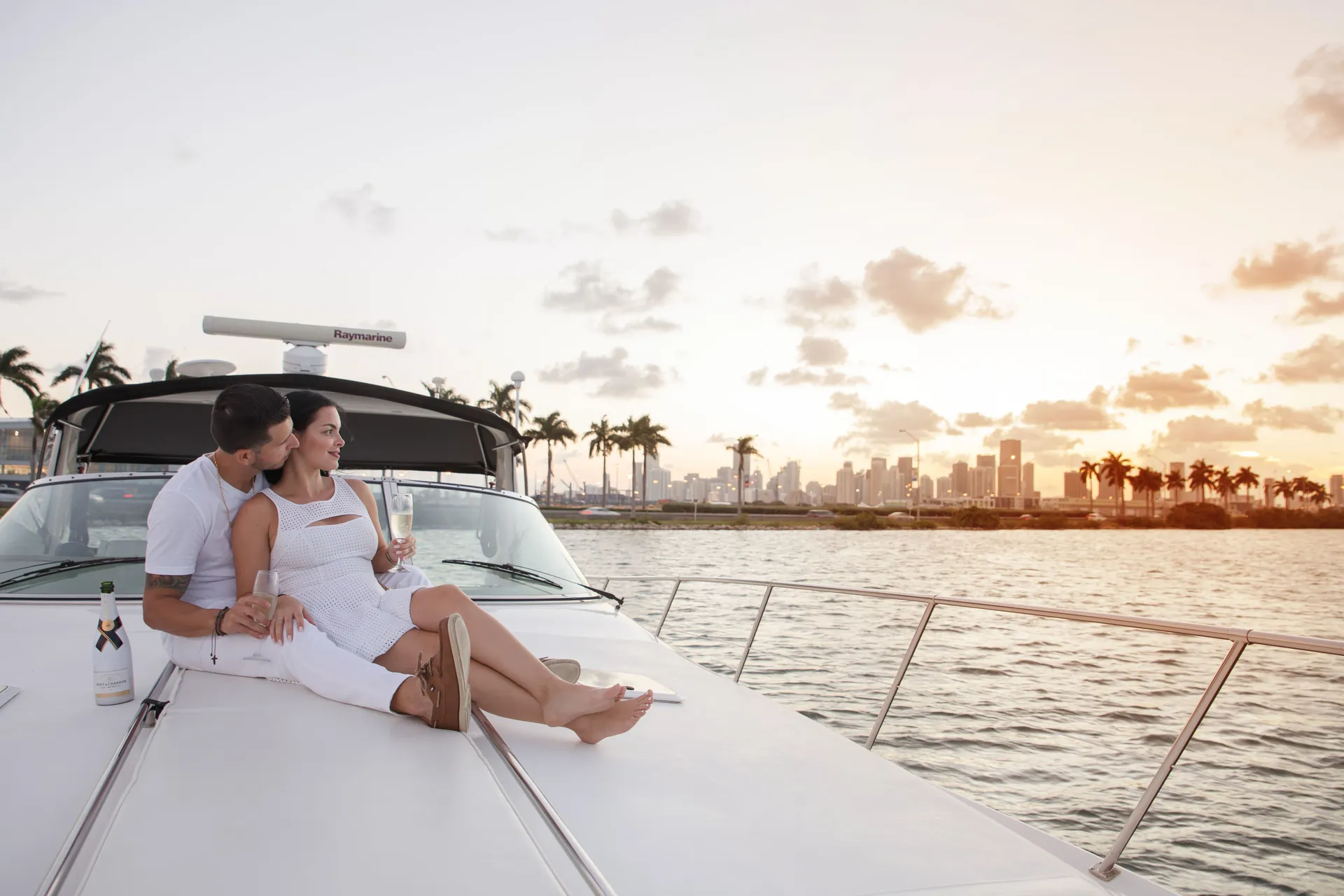 Sea Ray Boats 400 Sundancer in North Miami Beach, FL — photo 8