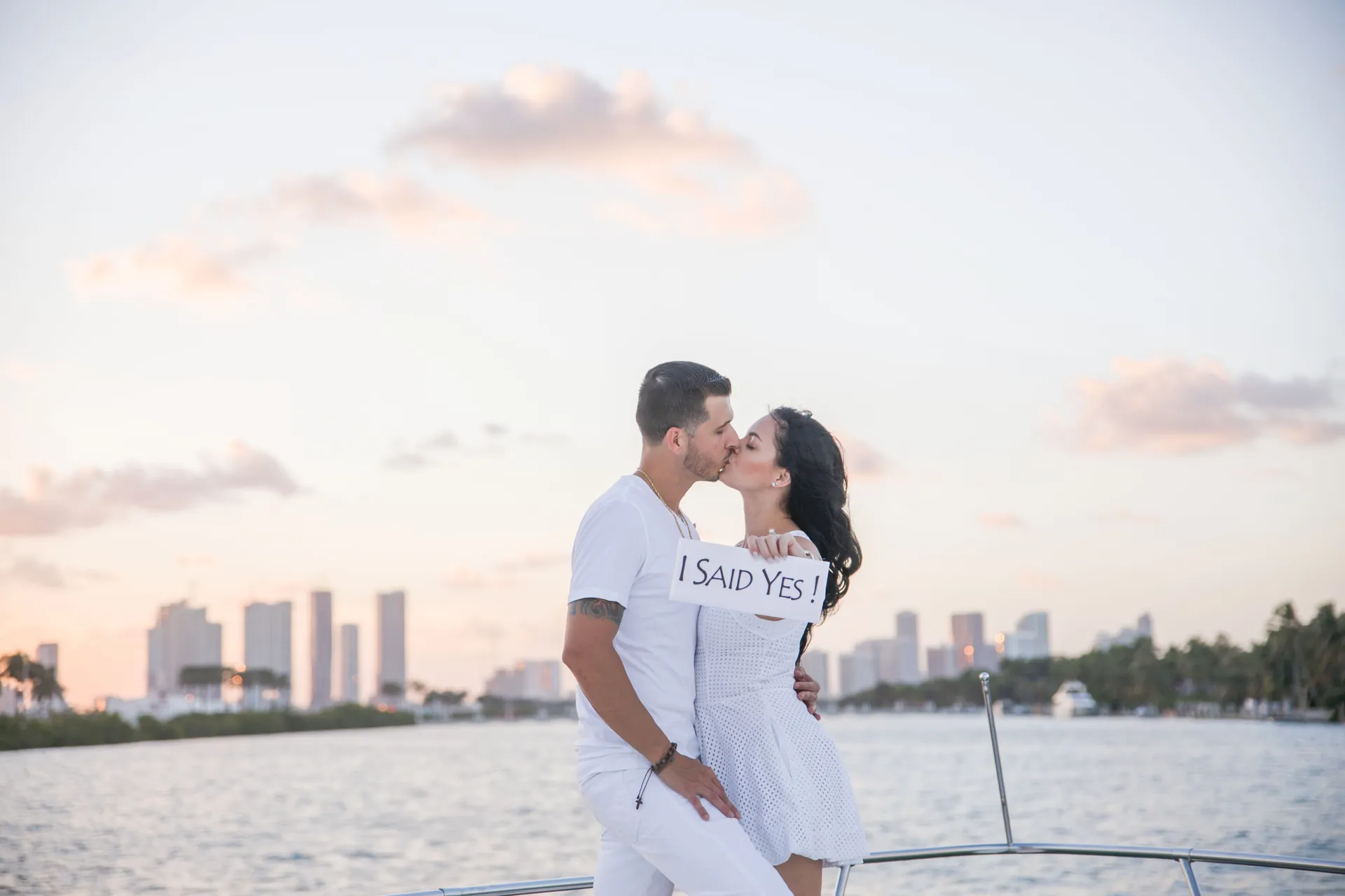 Sea Ray Boats 400 Sundancer in North Miami Beach, FL — photo 9