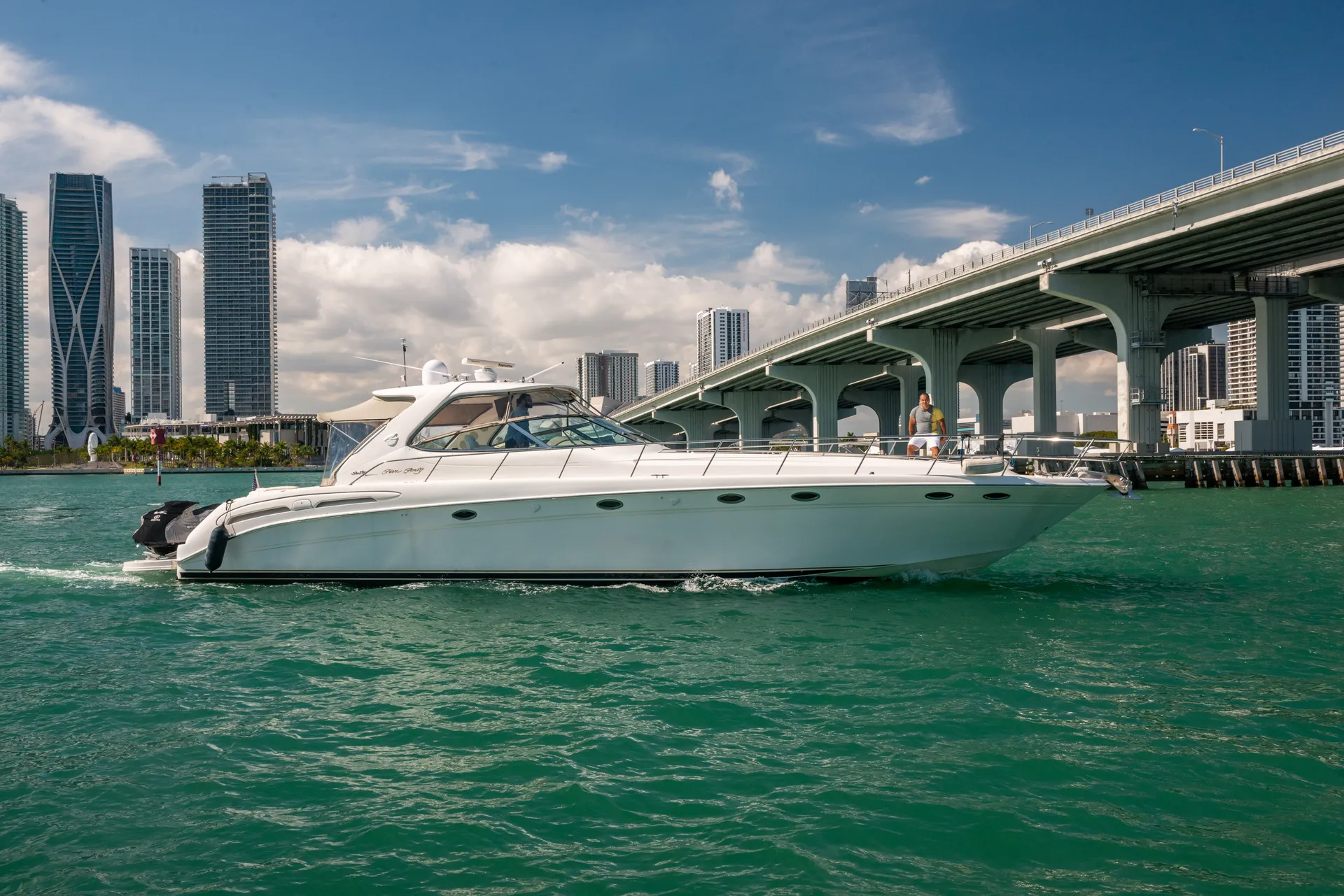 Sea Ray Boats IO1092356 in Miami, FL — photo 10