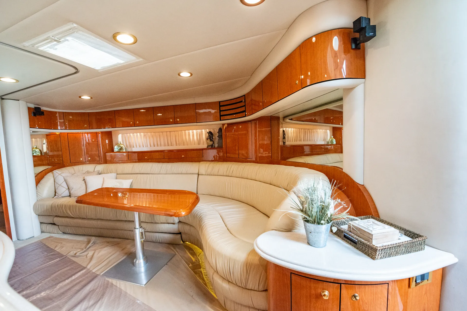 Sea Ray Boats IO1092356 in Miami, FL — photo 4