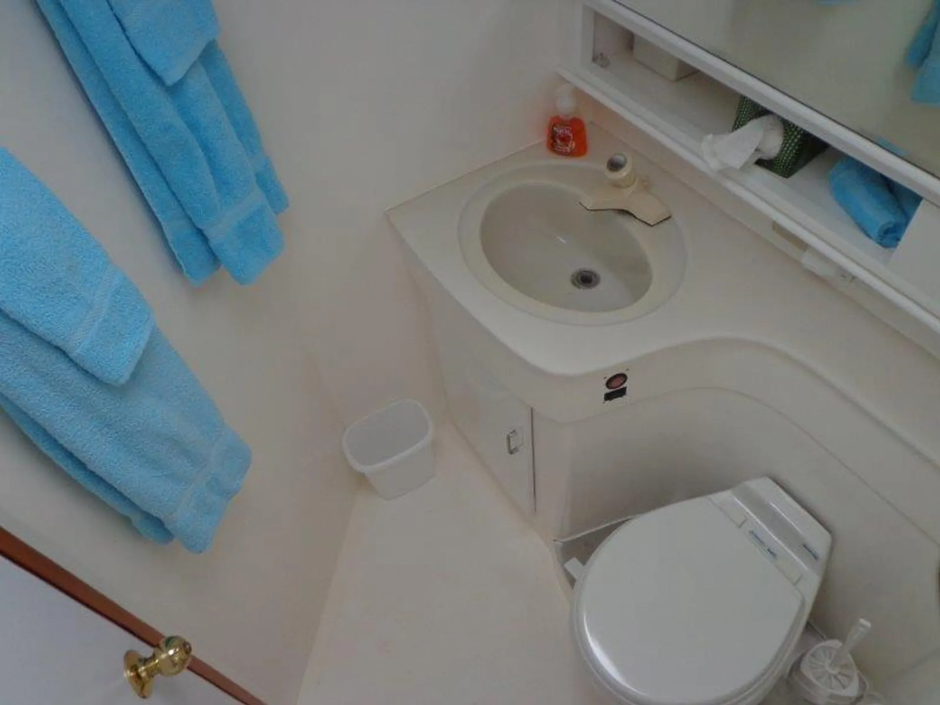 Symbol Yachts 42 Motoryacht in Traverse City, MI — photo 8