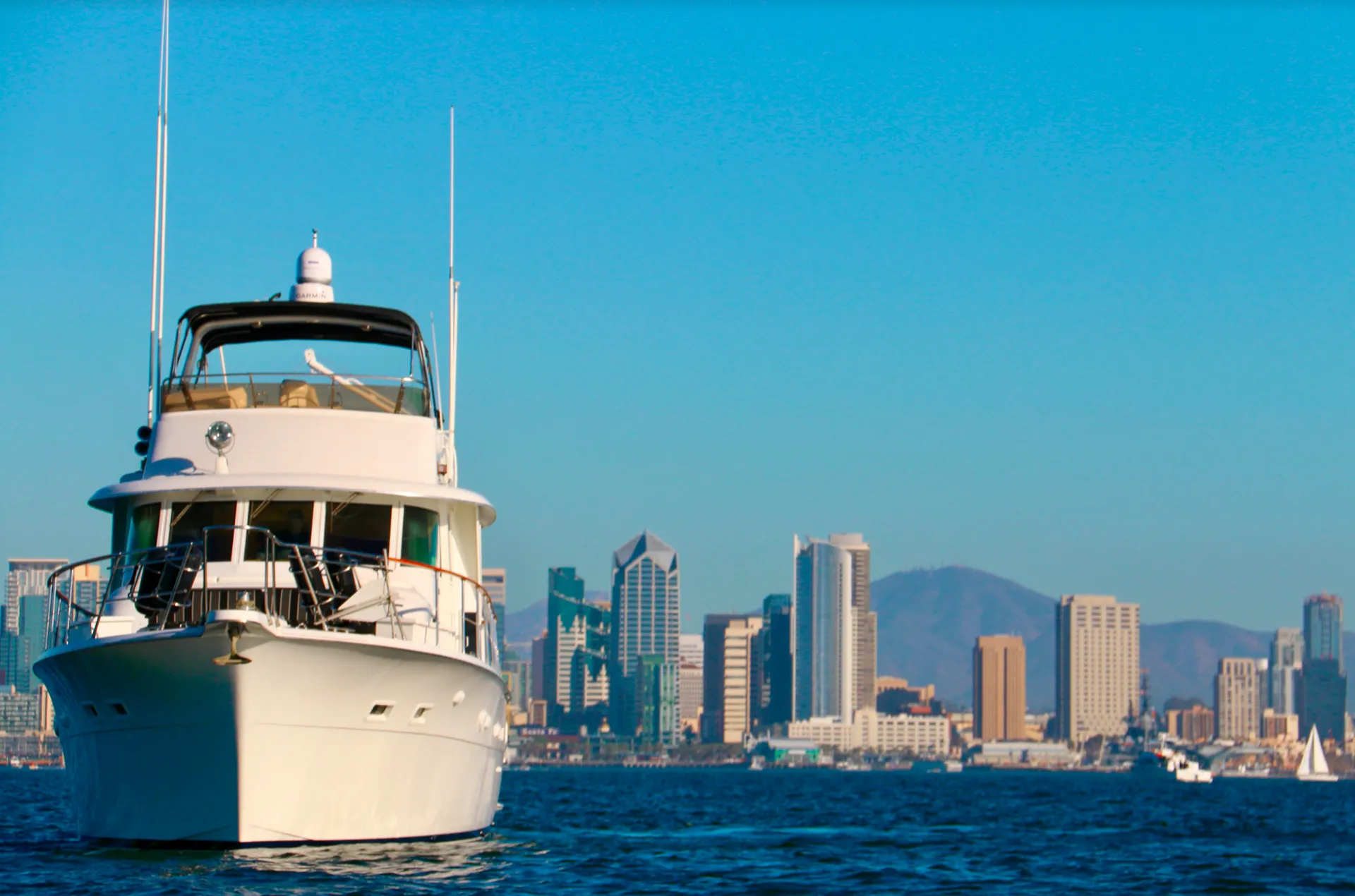 Hatteras Yachts 60 Convertible in San Diego, CA — photo 2