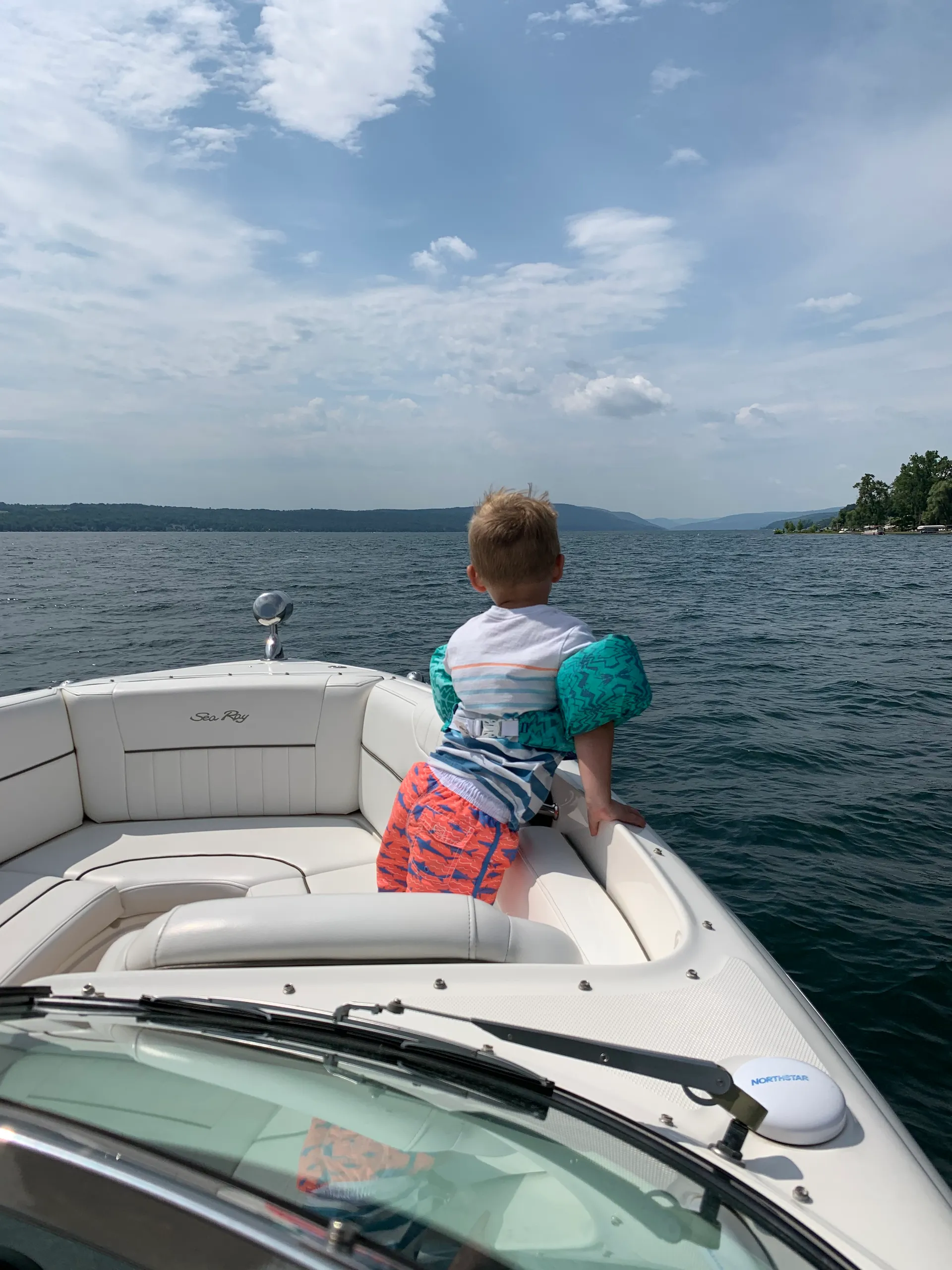 27’ Luxury bowrider for charter- Canandaigua Lake 