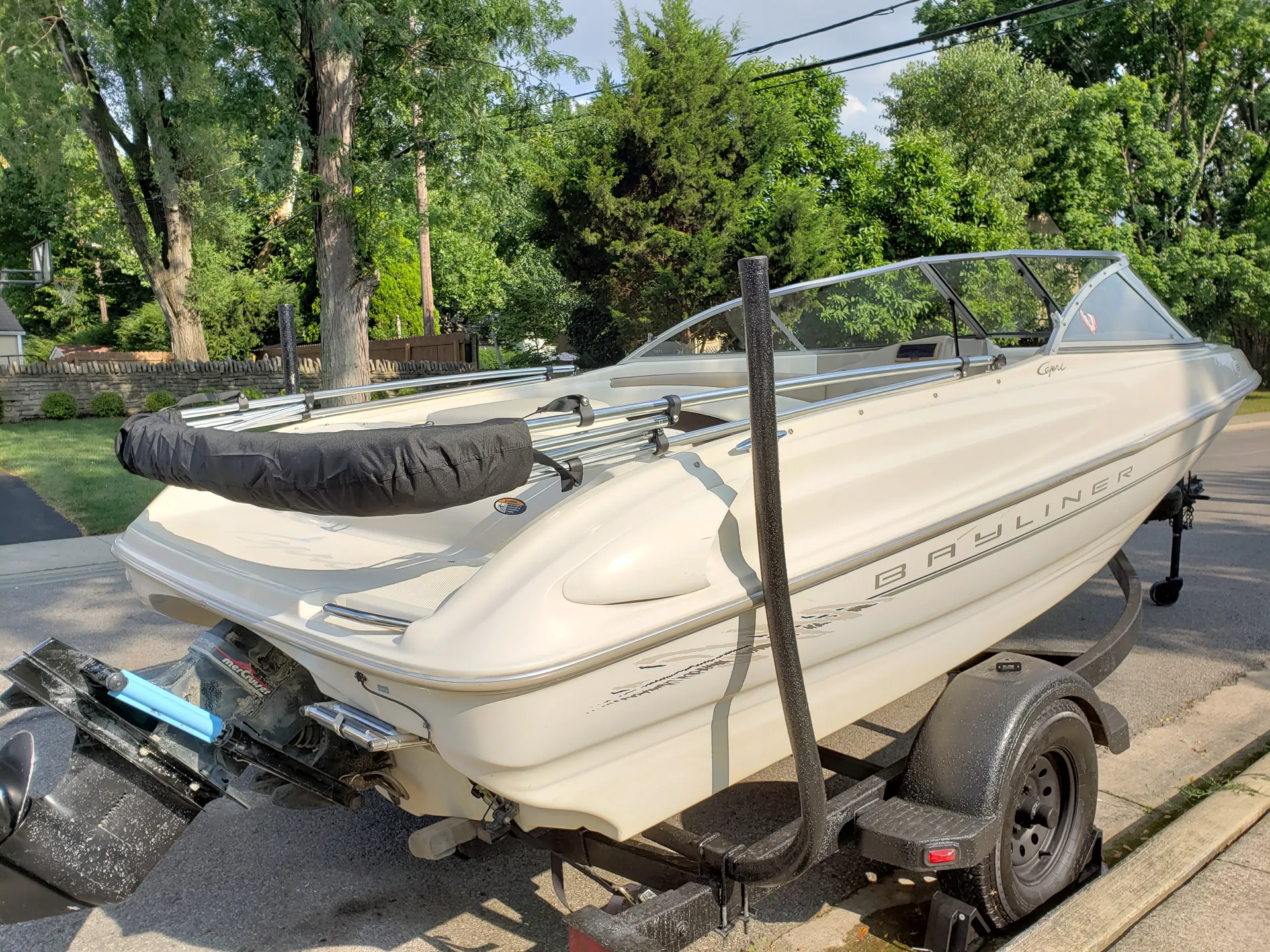 Bayliner 1750 Capri  in Columbus, OH — photo 4