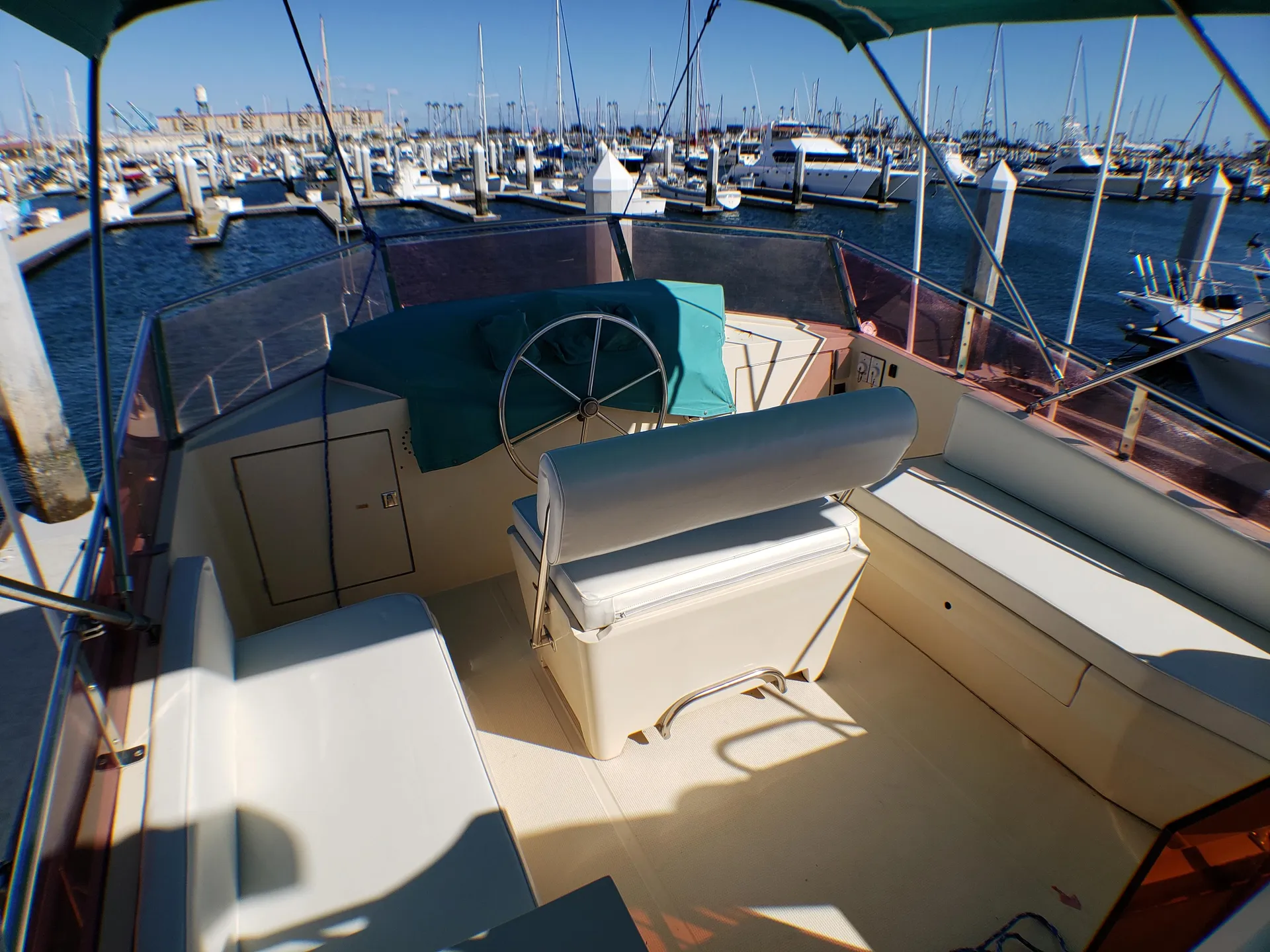60ft Luxury HiStar YachtFisher with Starlink – Catalina Getaway