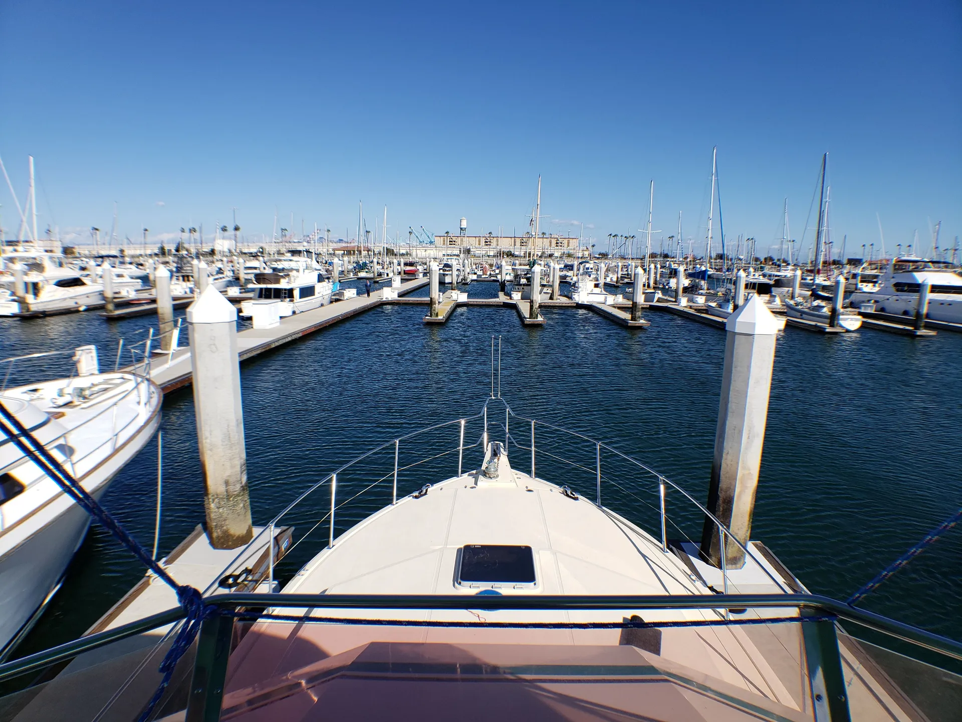 60ft Luxury HiStar YachtFisher with Starlink – Catalina Getaway