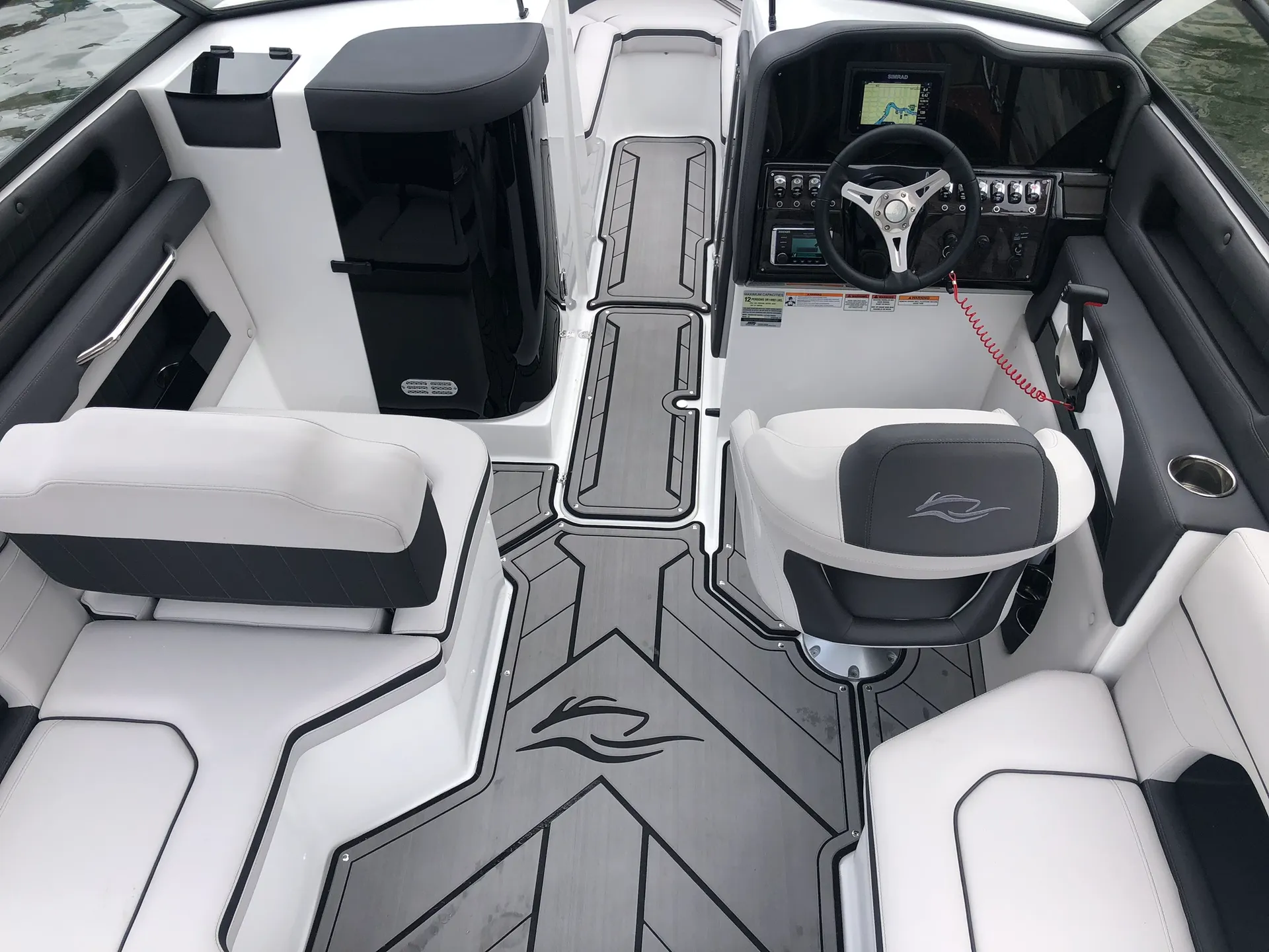 200HP Rinker Q3 23' for 12 ppl in Ft Lauderdale