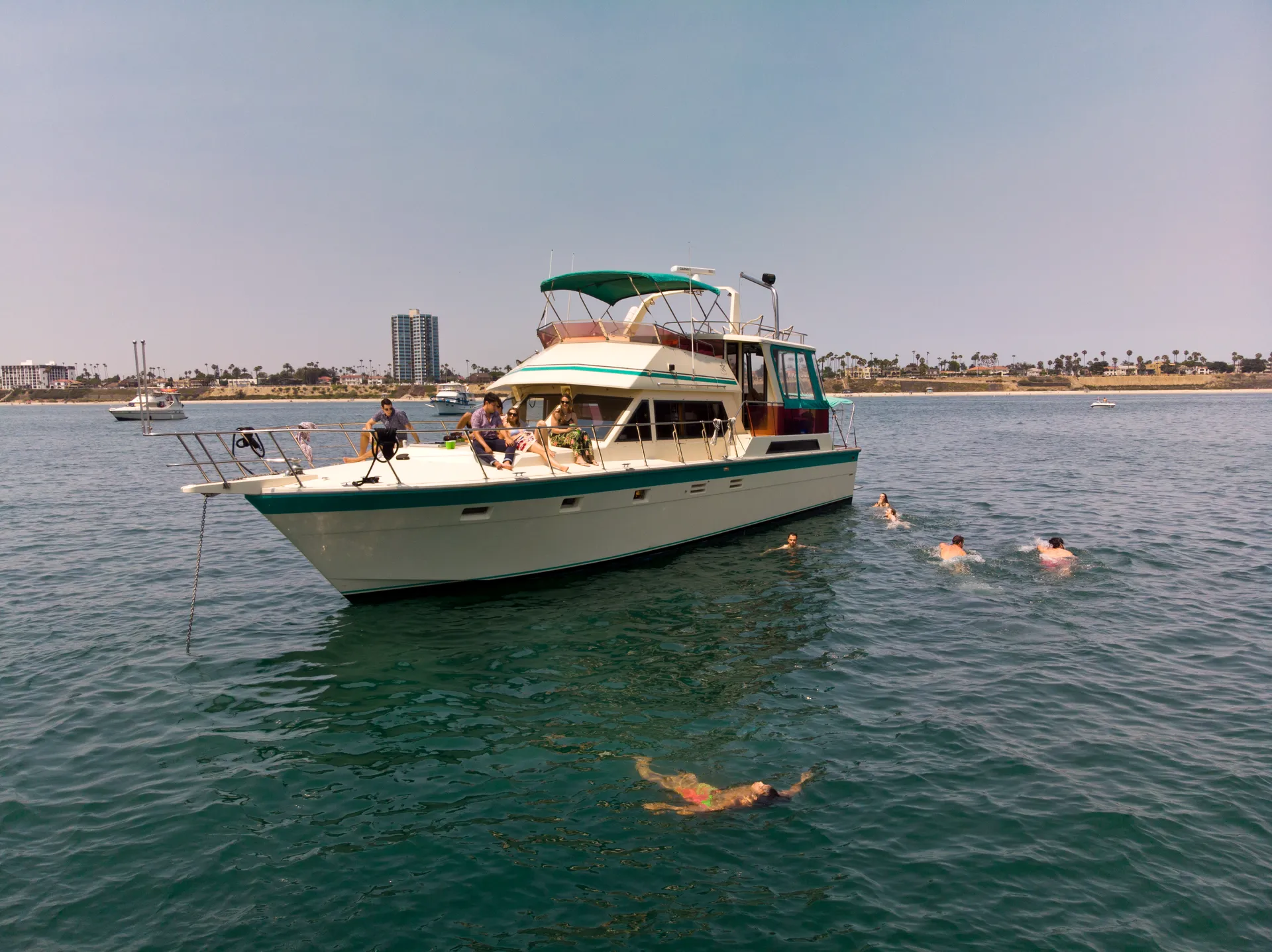 60ft Luxury HiStar YachtFisher with Starlink – Catalina Getaway