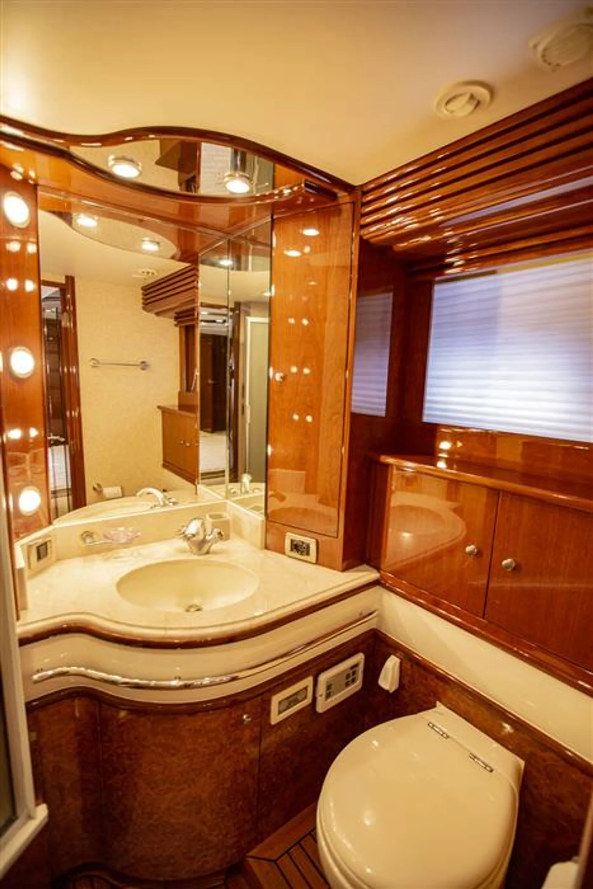 Marquis Regency 202 Cuddy  in North Miami Beach, FL — photo 5