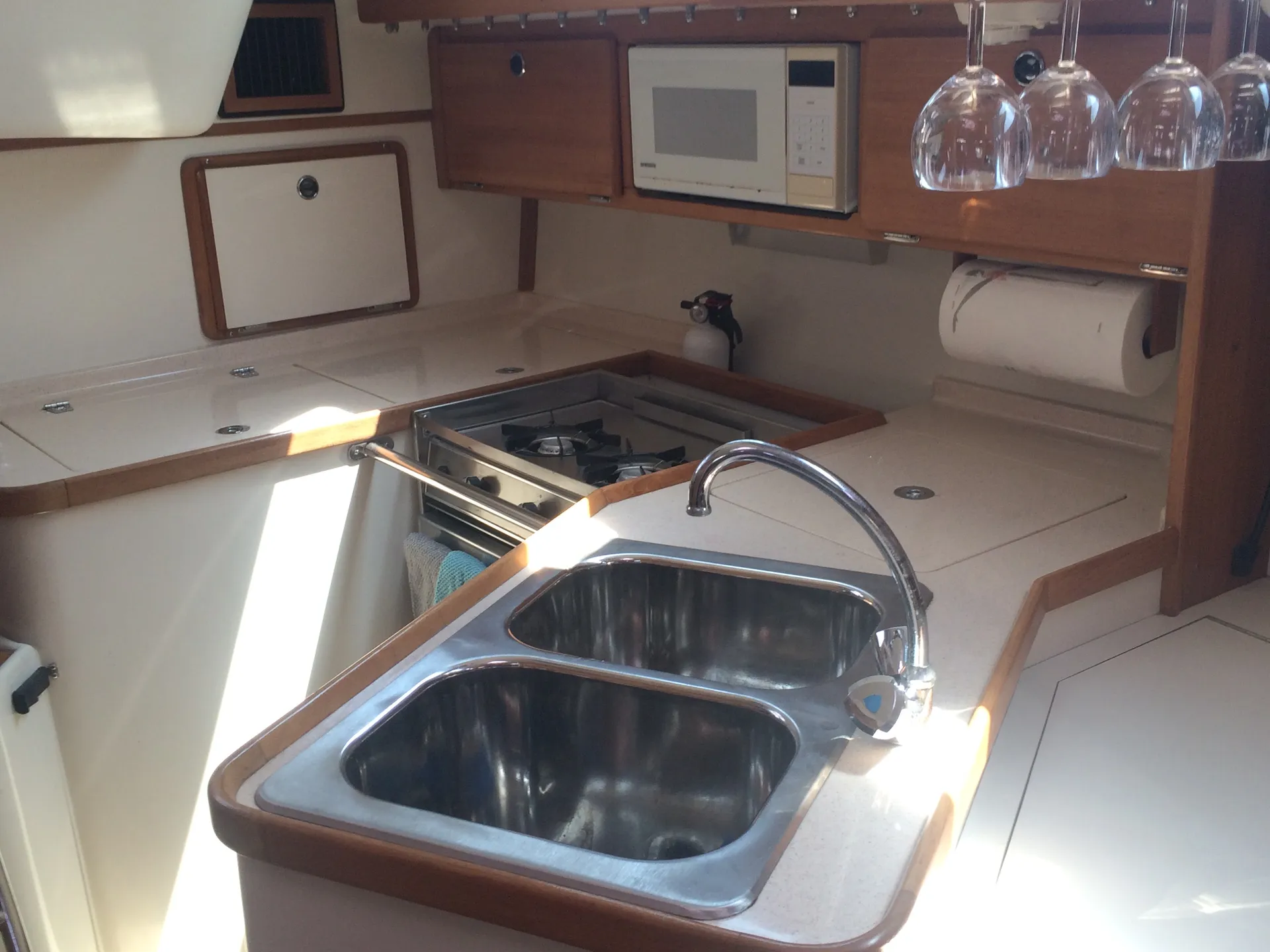 Catalina 320 in Middle River, MD — photo 7