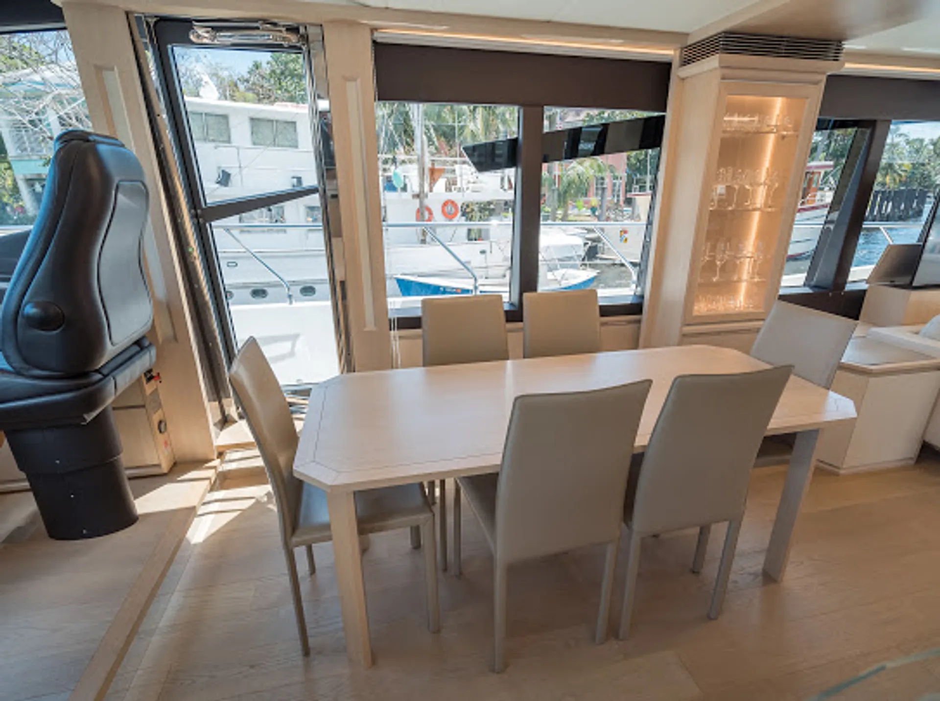 Other 72 Absolute in Miami Beach, FL — photo 4