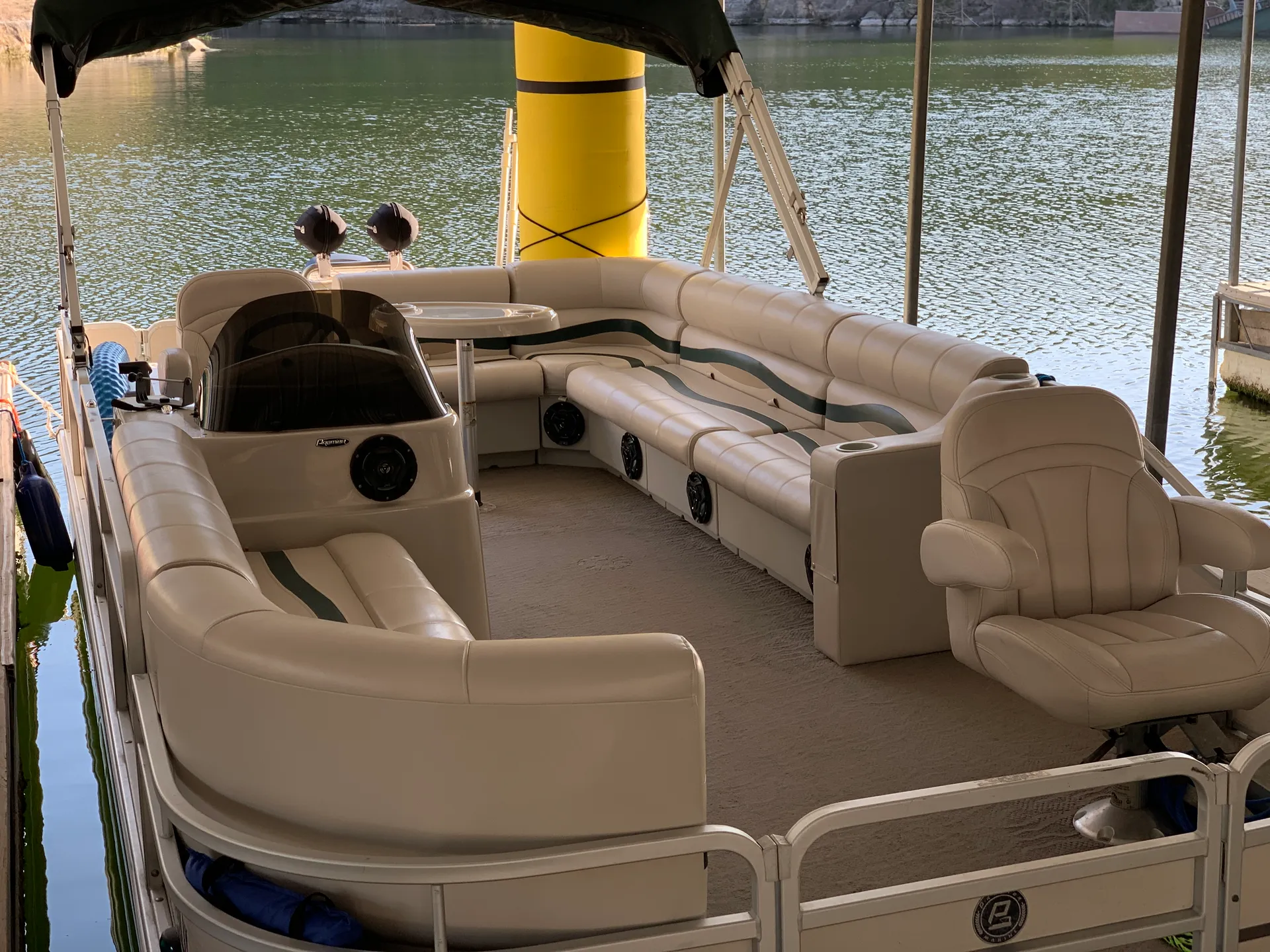 Explorer Boats 220 Tunnel Vee in Austin, TX — photo 3