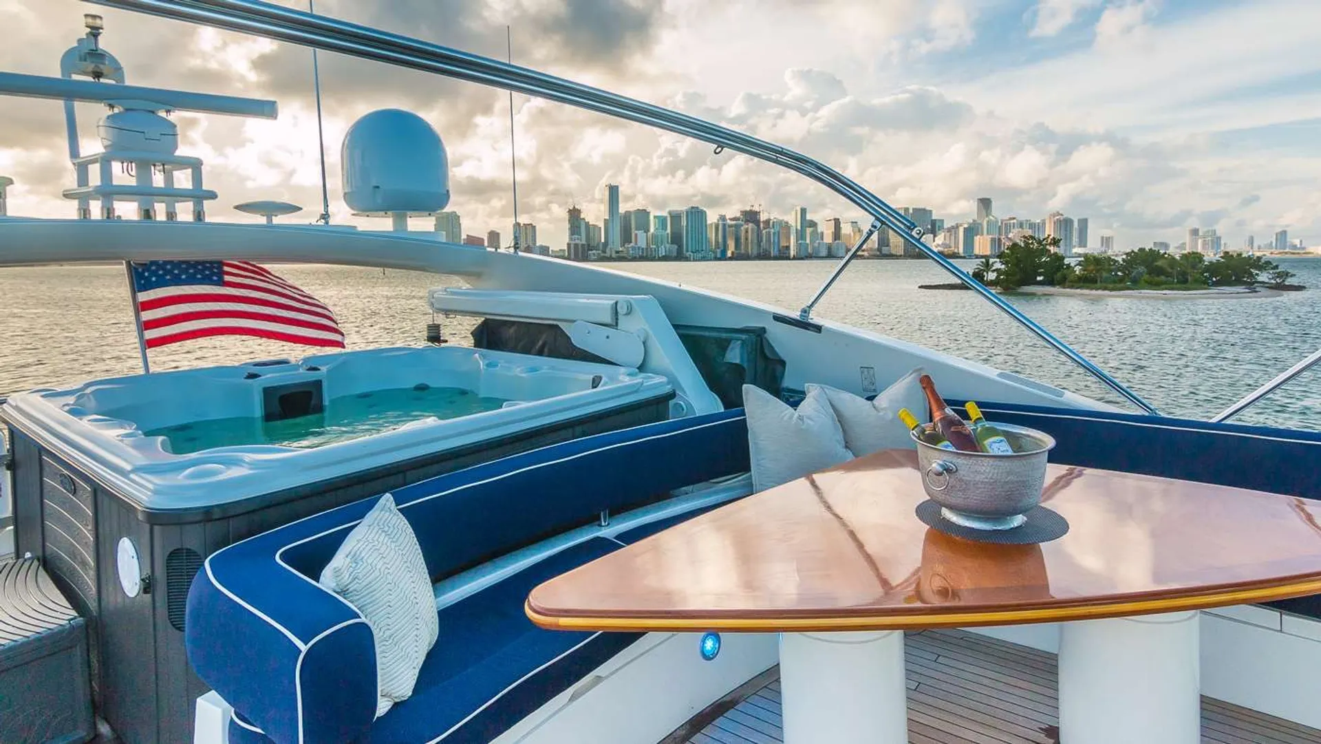 Sunseeker 82' in Miami Beach, FL — photo 5