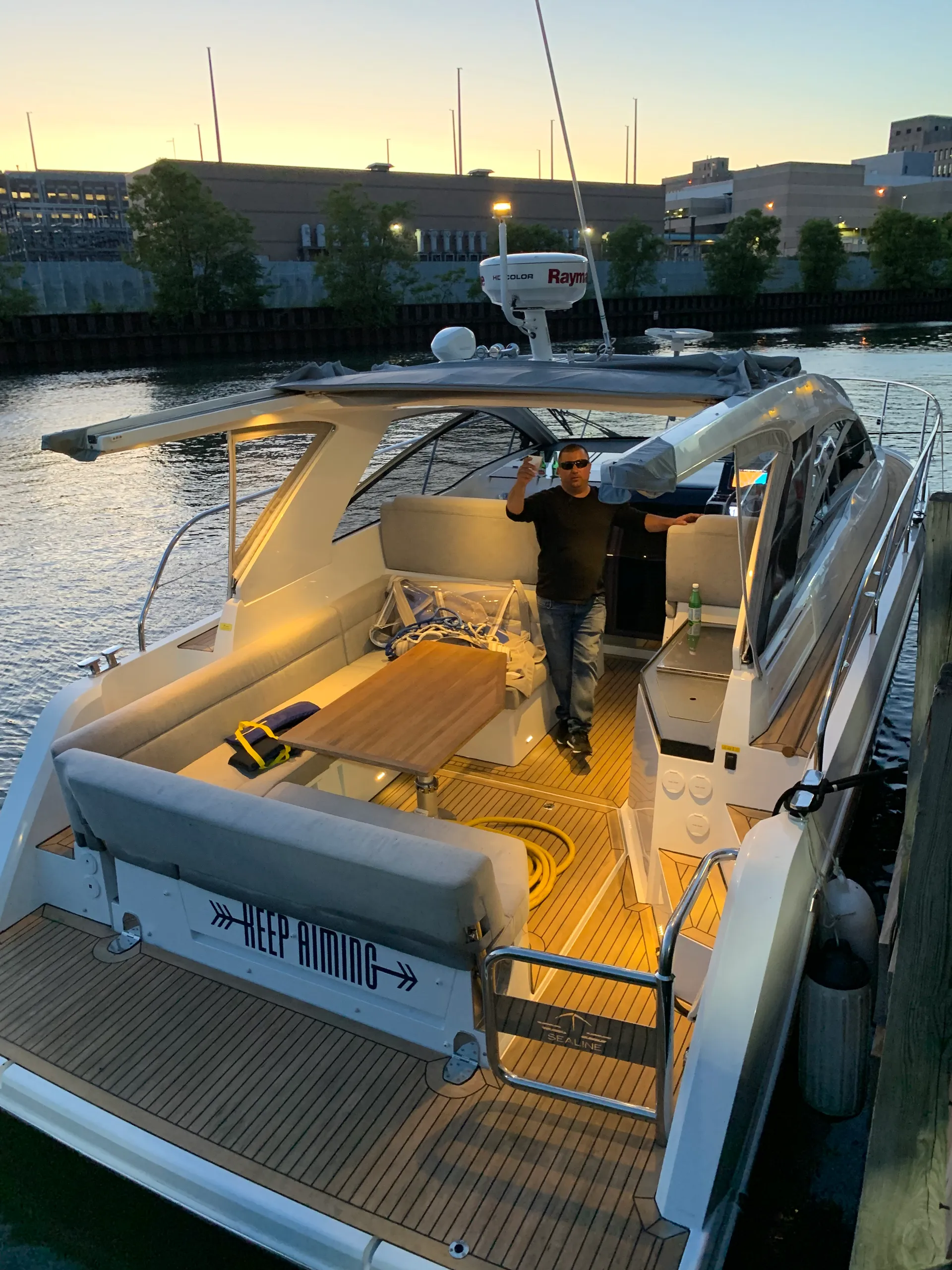 Sealine Boats S-34 in Chicago, IL — photo 6