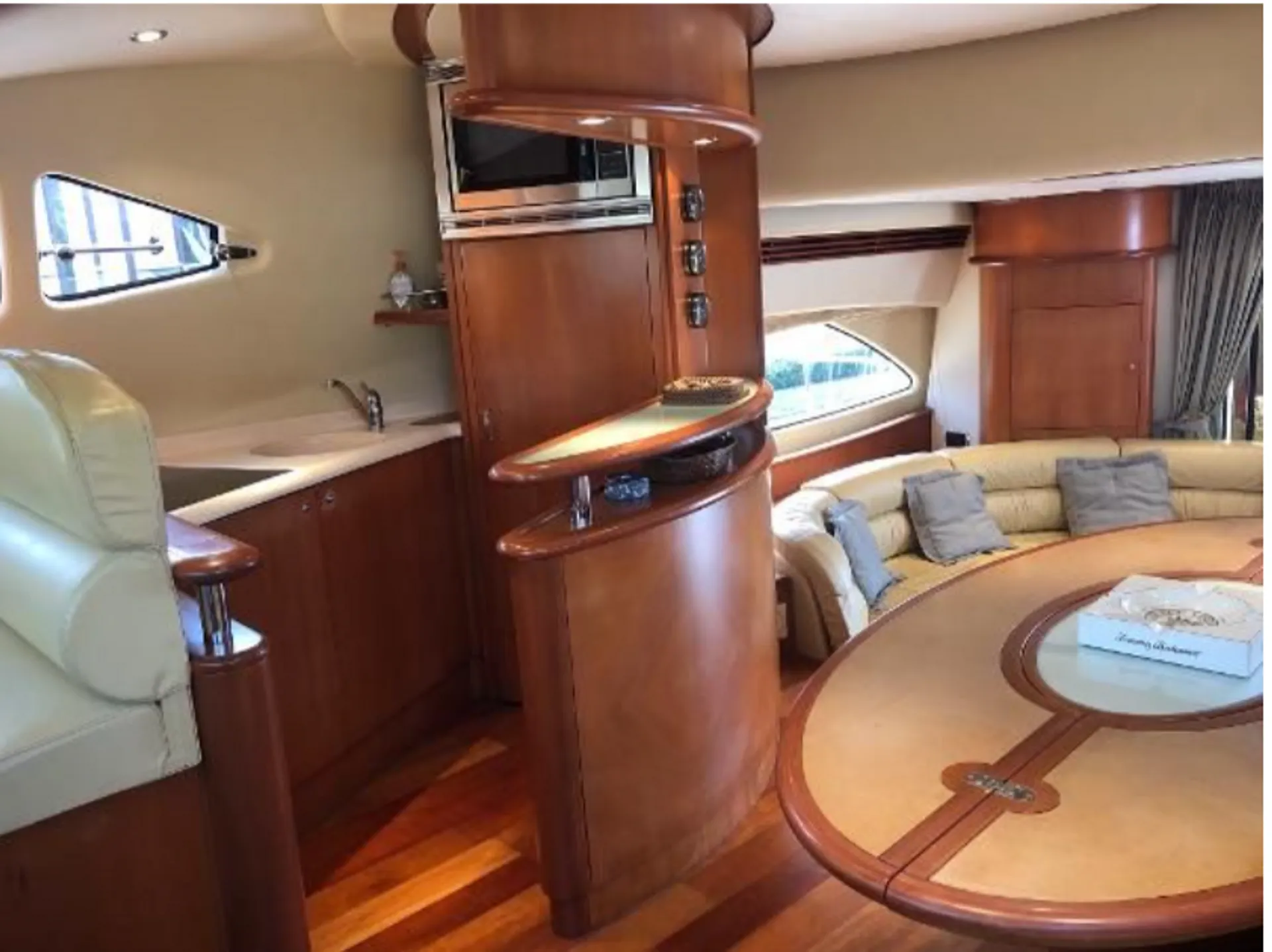 Aicon Aicon '56 with Flybridge in Coral Gables, FL — photo 2