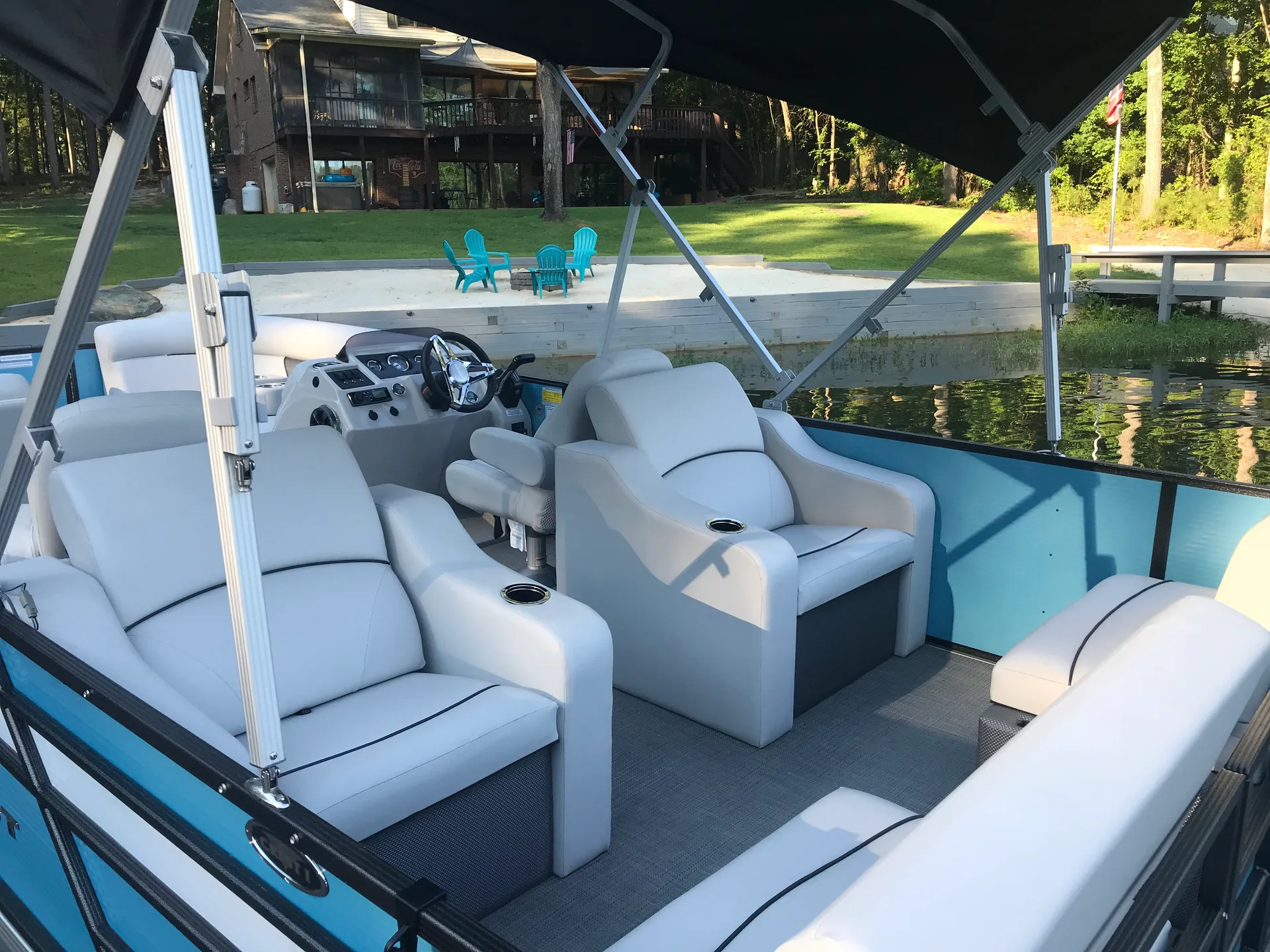 Crest Pontoons  I 220 SLRC in Chapin, SC — photo 3