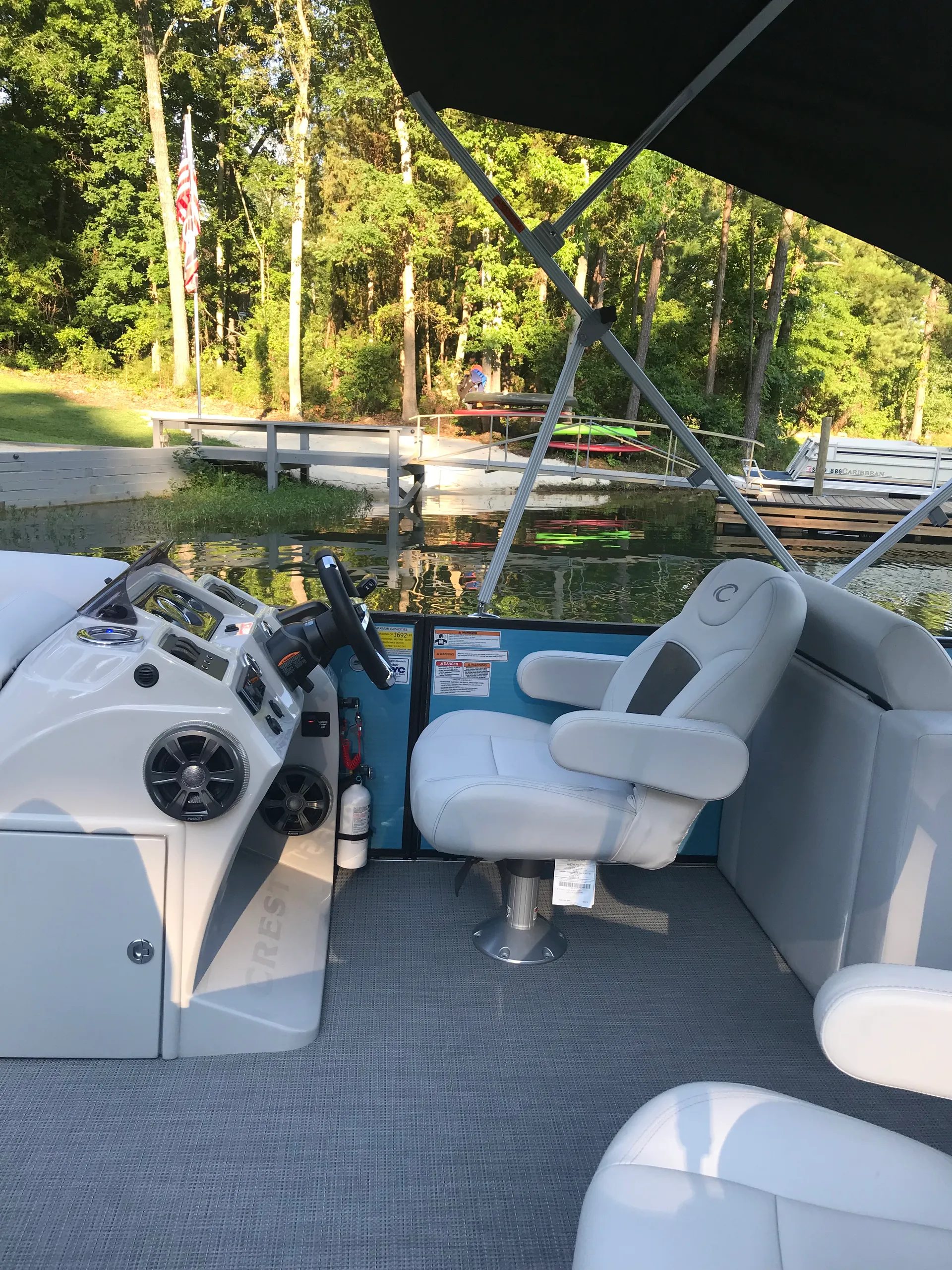Crest Pontoons  I 220 SLRC in Chapin, SC — photo 4