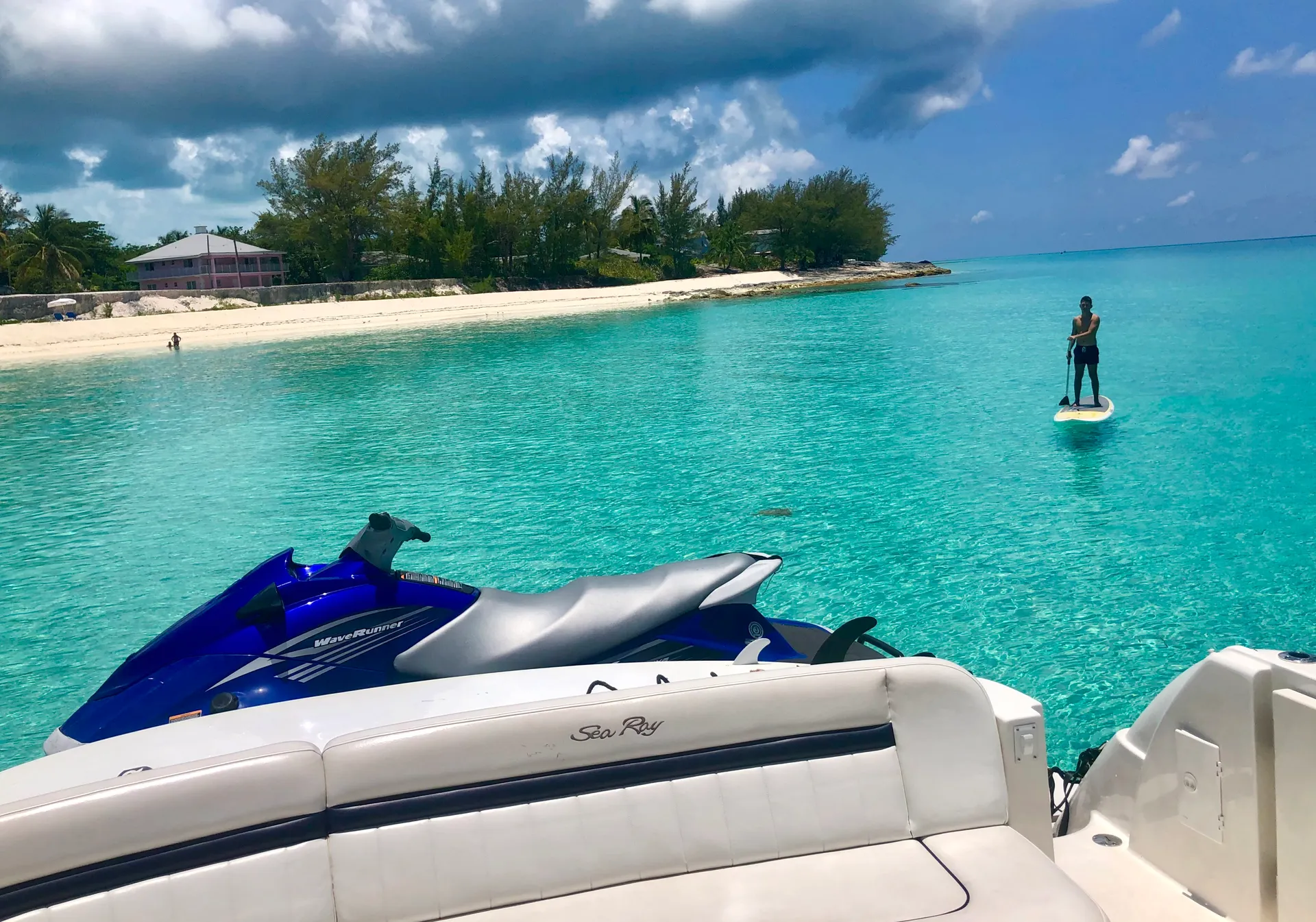 Spacious 48 ft Sea Ray Sundancer in Miami Beach!