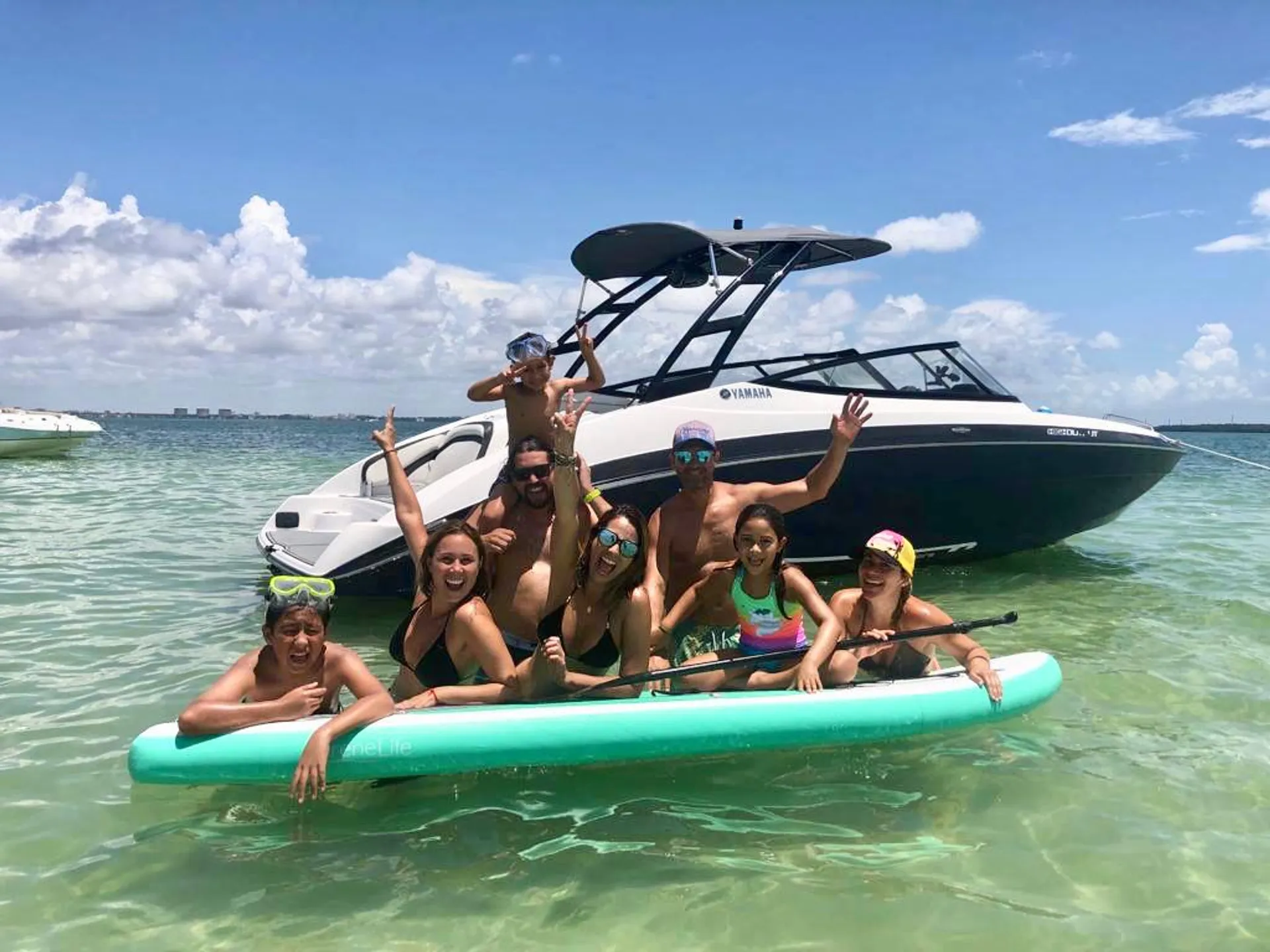 Yamaha AR240 High Output  in Miami, FL — photo 2