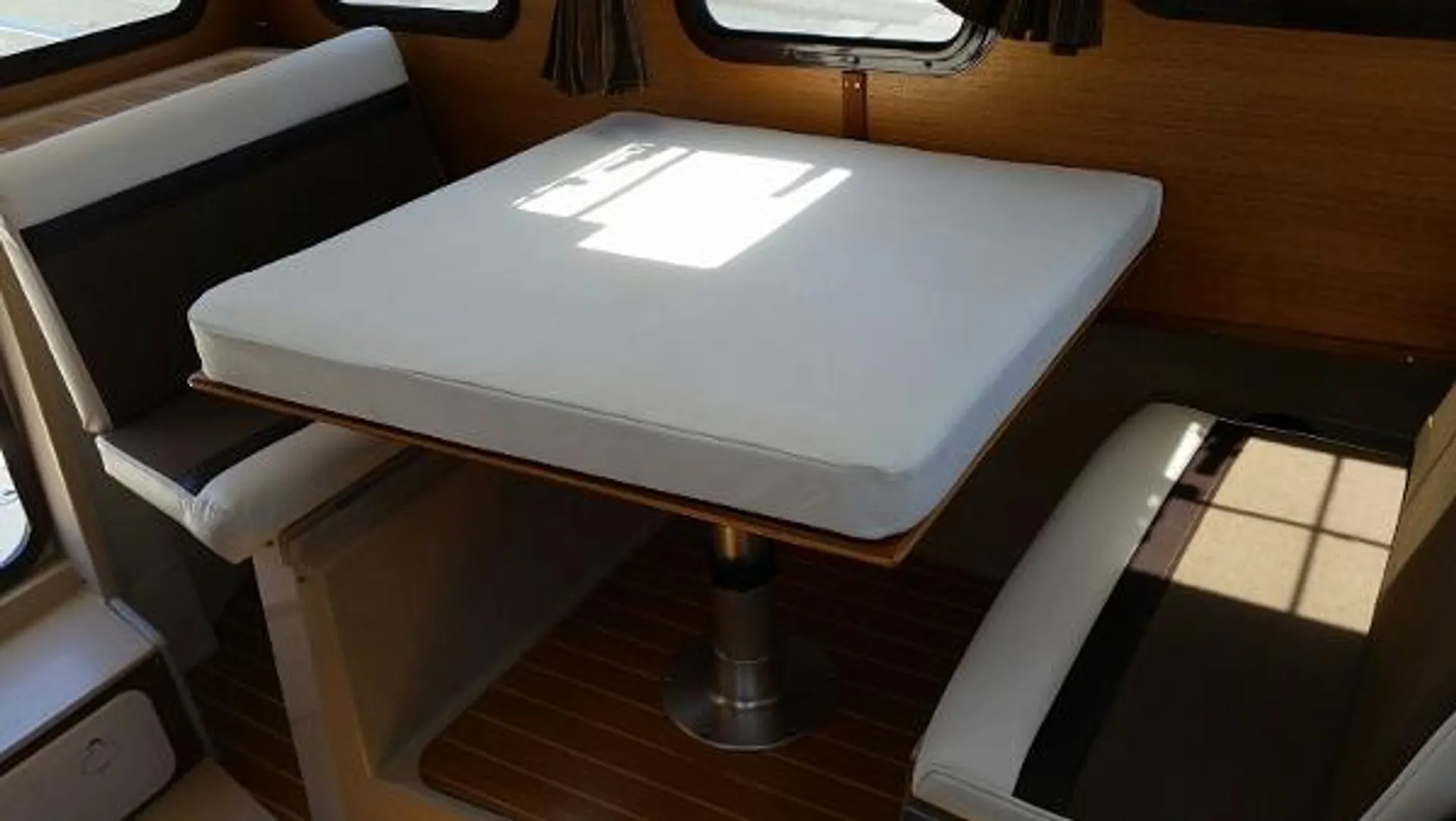 Ranger Tugs (WA) Ranger R25SC in Long Beach, CA — photo 3