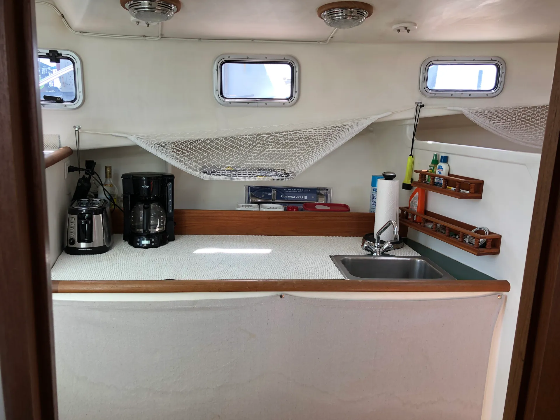 38' BOSTON pick up! Great for sunset cruises, sightseeing, PROPOSALS!