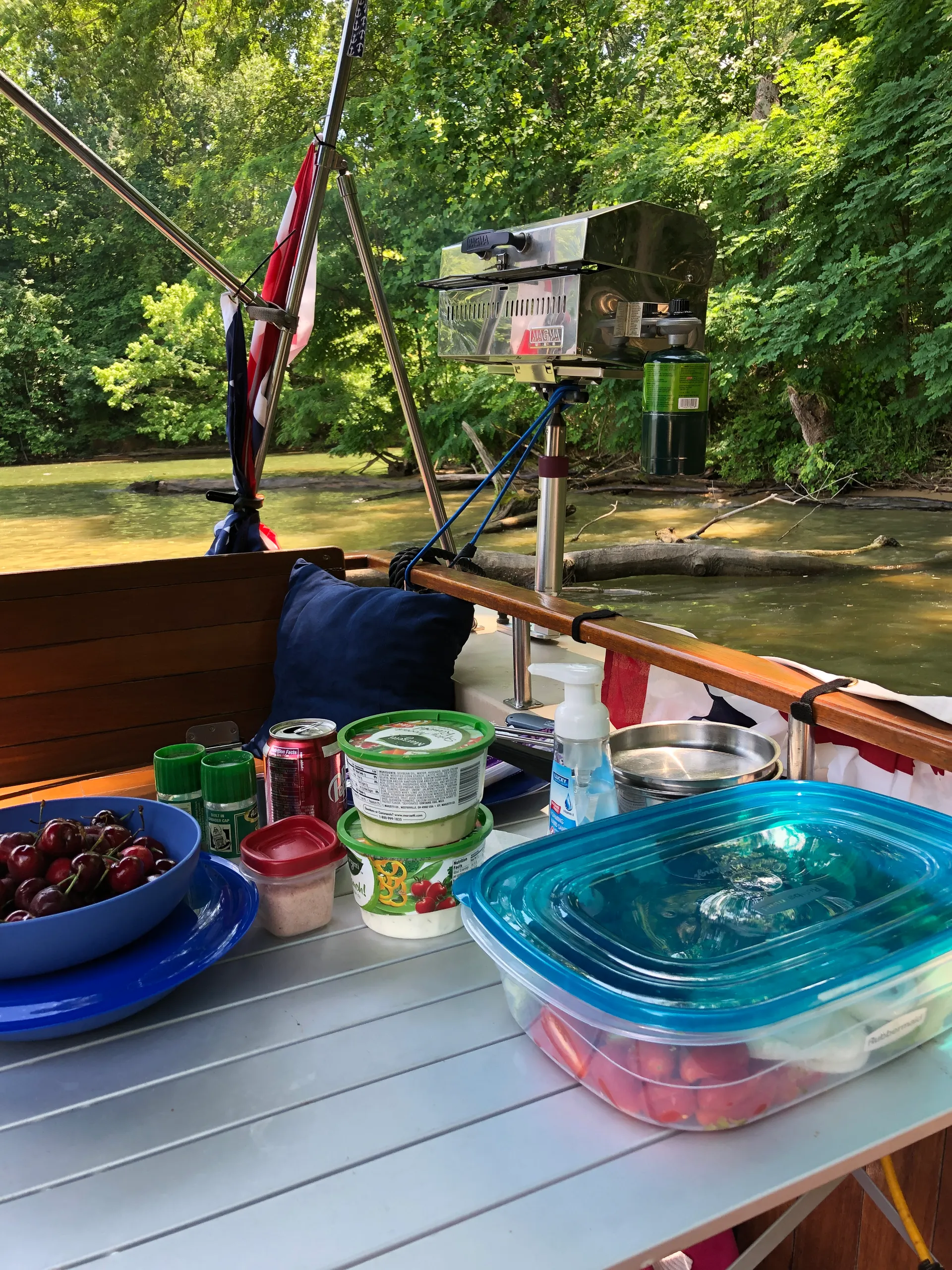 30' Sport Yacht. Come Live the Yacht Life!