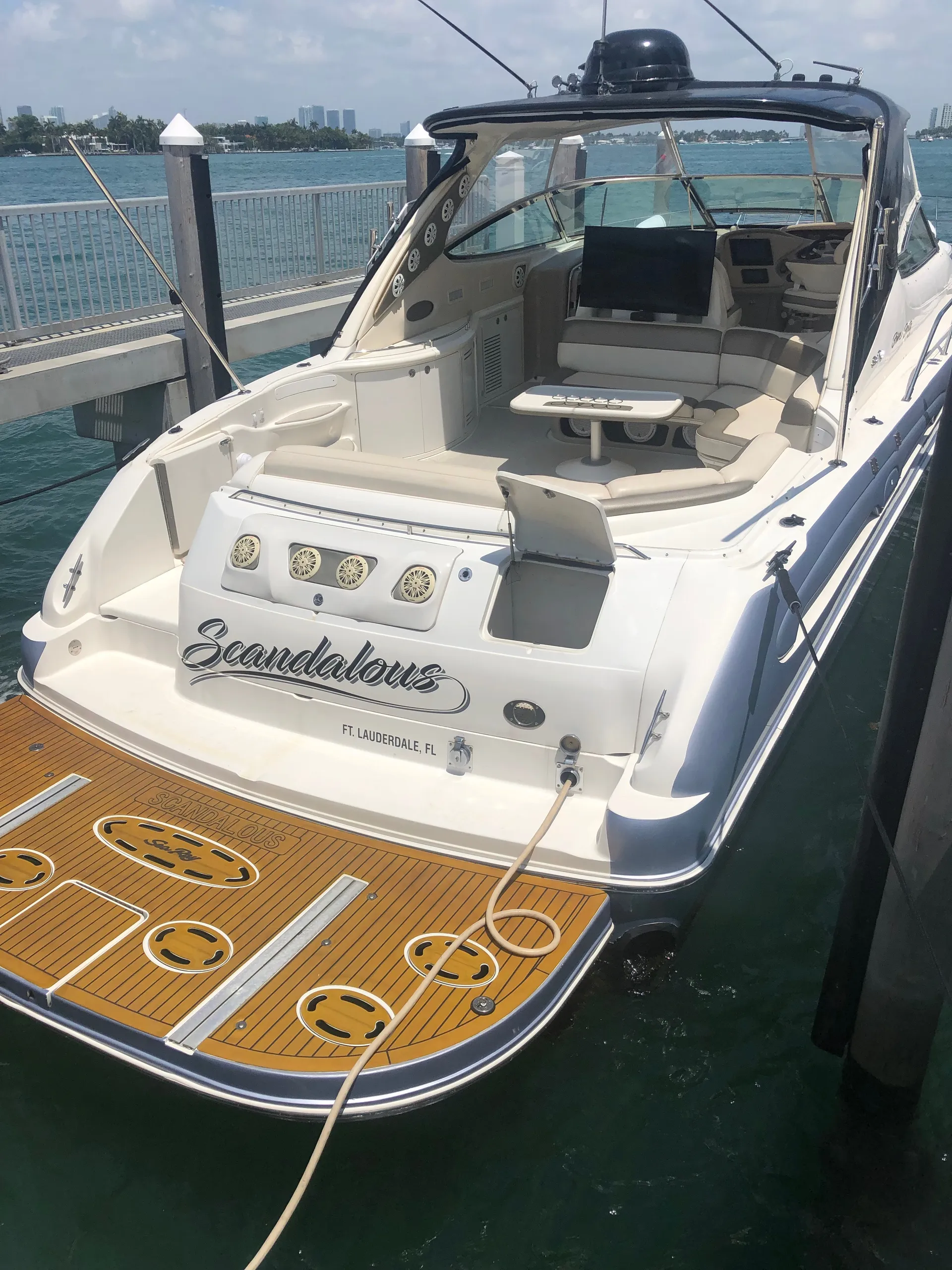 Sea Ray Boats 540 Sundancer in Miami Beach, FL — photo 5