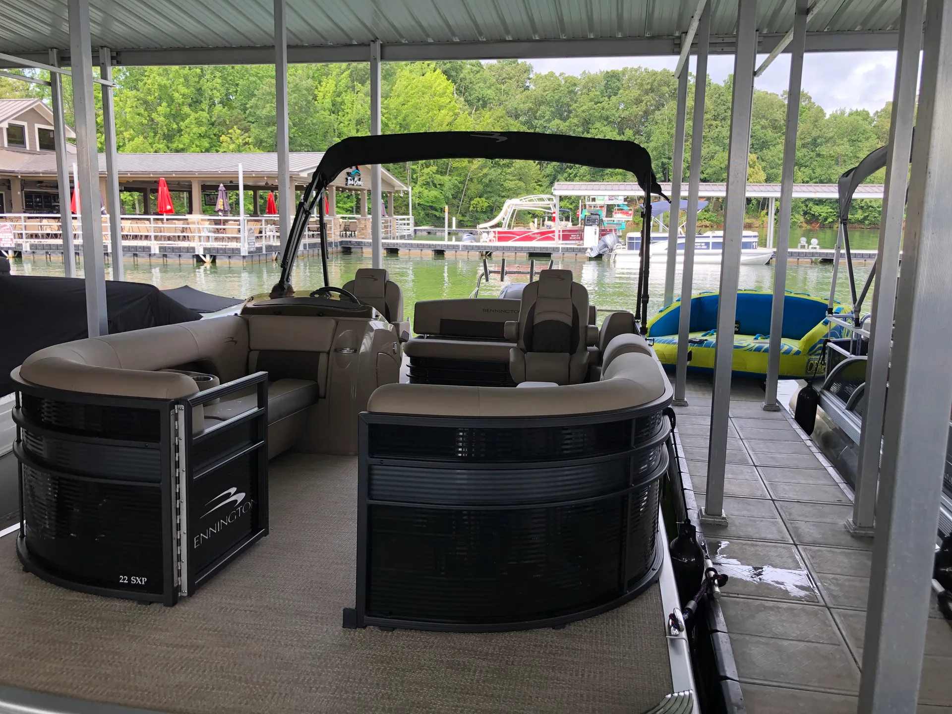 Bennington Marine 22ssbx in Winchester, TN — photo 8