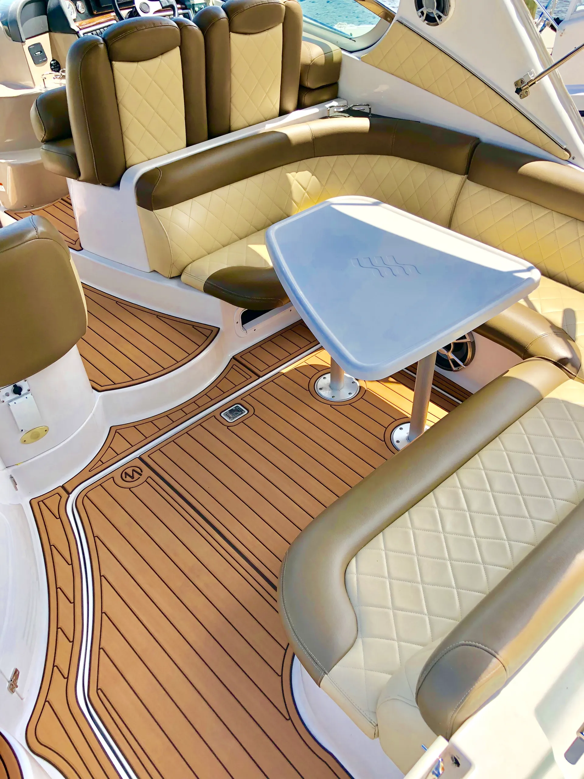 Four Winns Vista 37 in Hallandale Beach, FL — photo 5