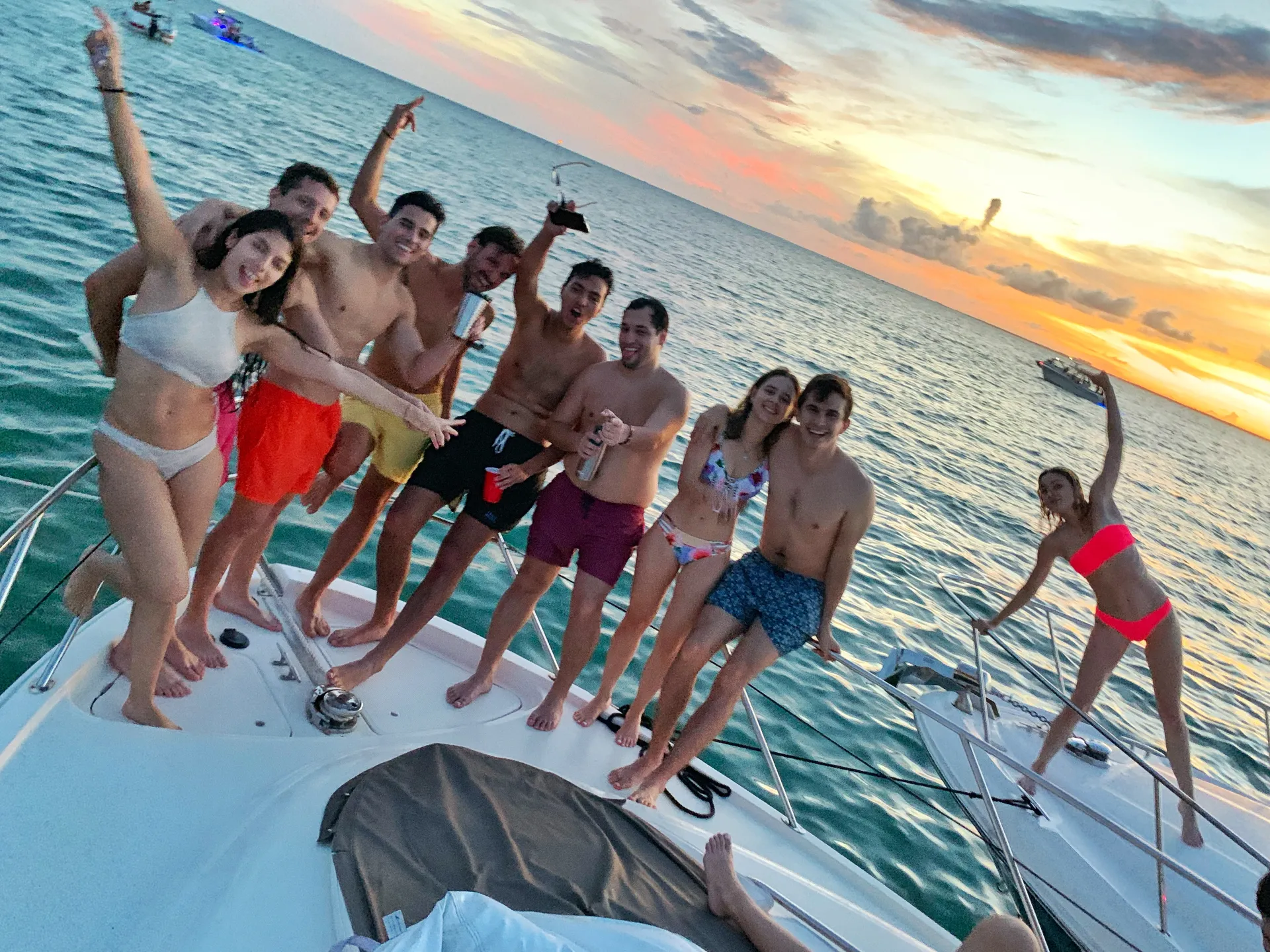 Sea Ray Boats 360 Sundancer in Miami, FL — photo 5