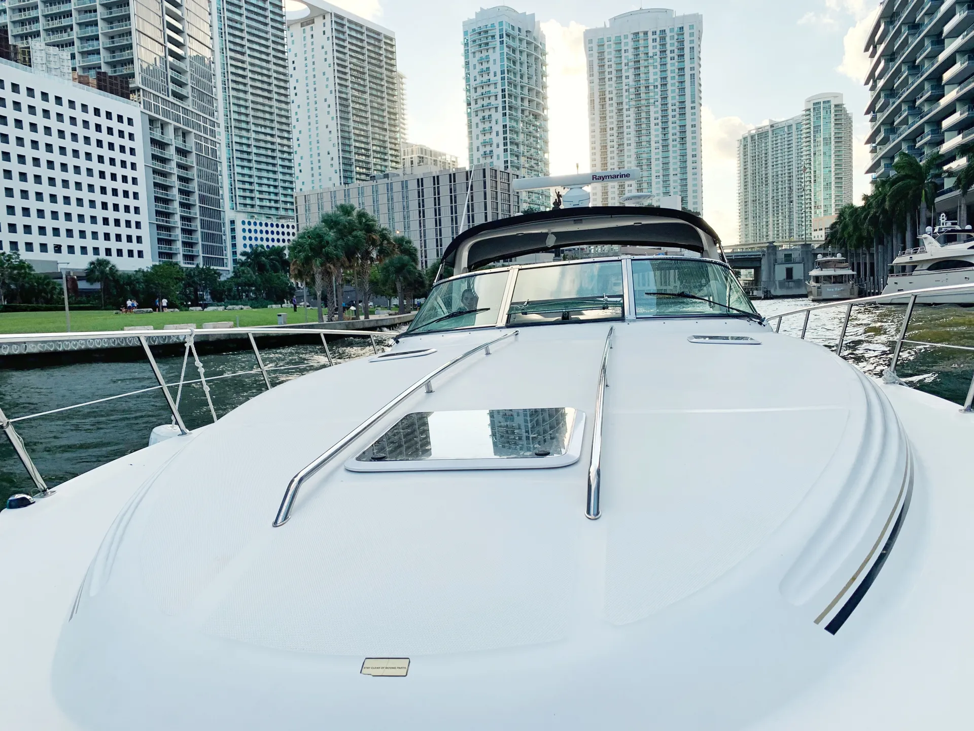 Sea Ray Boats 360 Sundancer in Miami, FL — photo 8