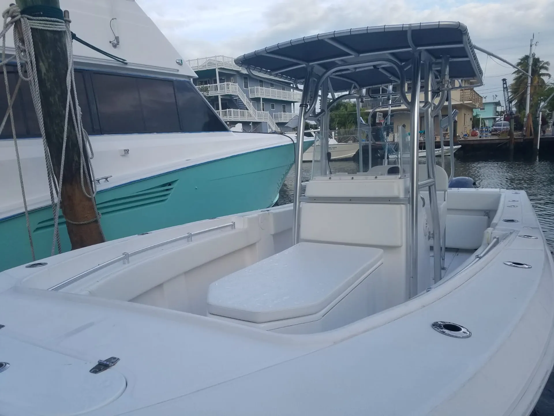 Angler Boats 2600CC w/2-200HP in Islamorada, FL — photo 3
