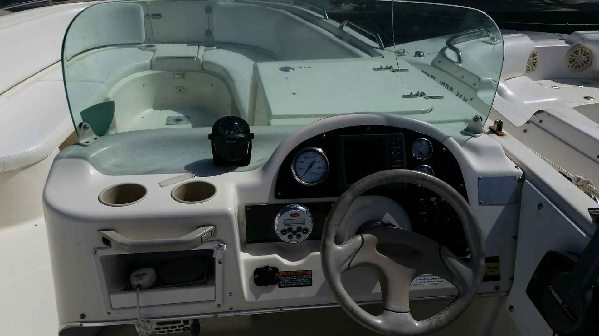 Bayliner 265 Cruiser in Islamorada, FL — photo 2