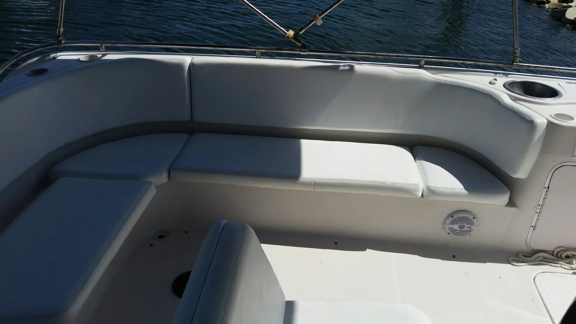 Hurricane Boats SD 2200 IO in Islamorada, FL — photo 6