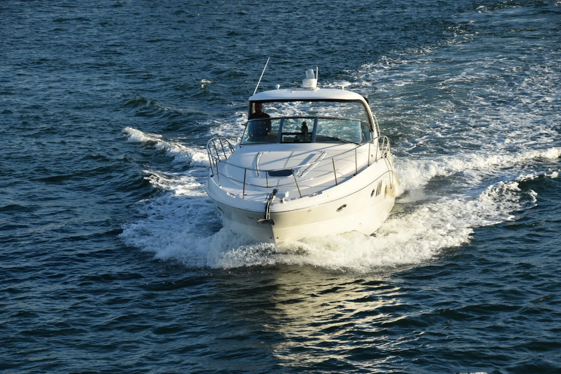 Sea Ray Boats 370 Sundancer w/Axius in Miami, FL — photo 3