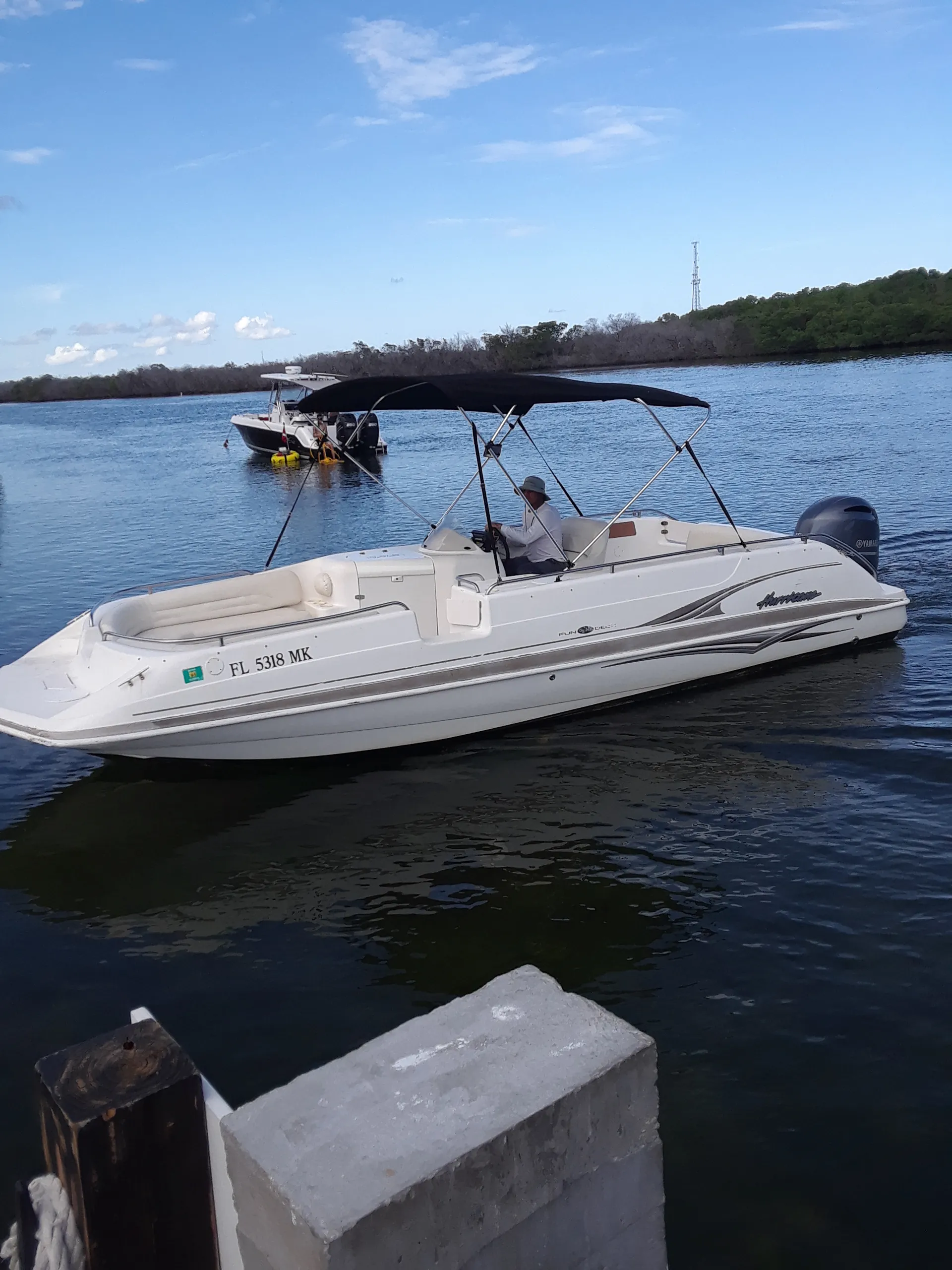 Hurricane Boats SD 2400 in Tavernier, FL — photo 2