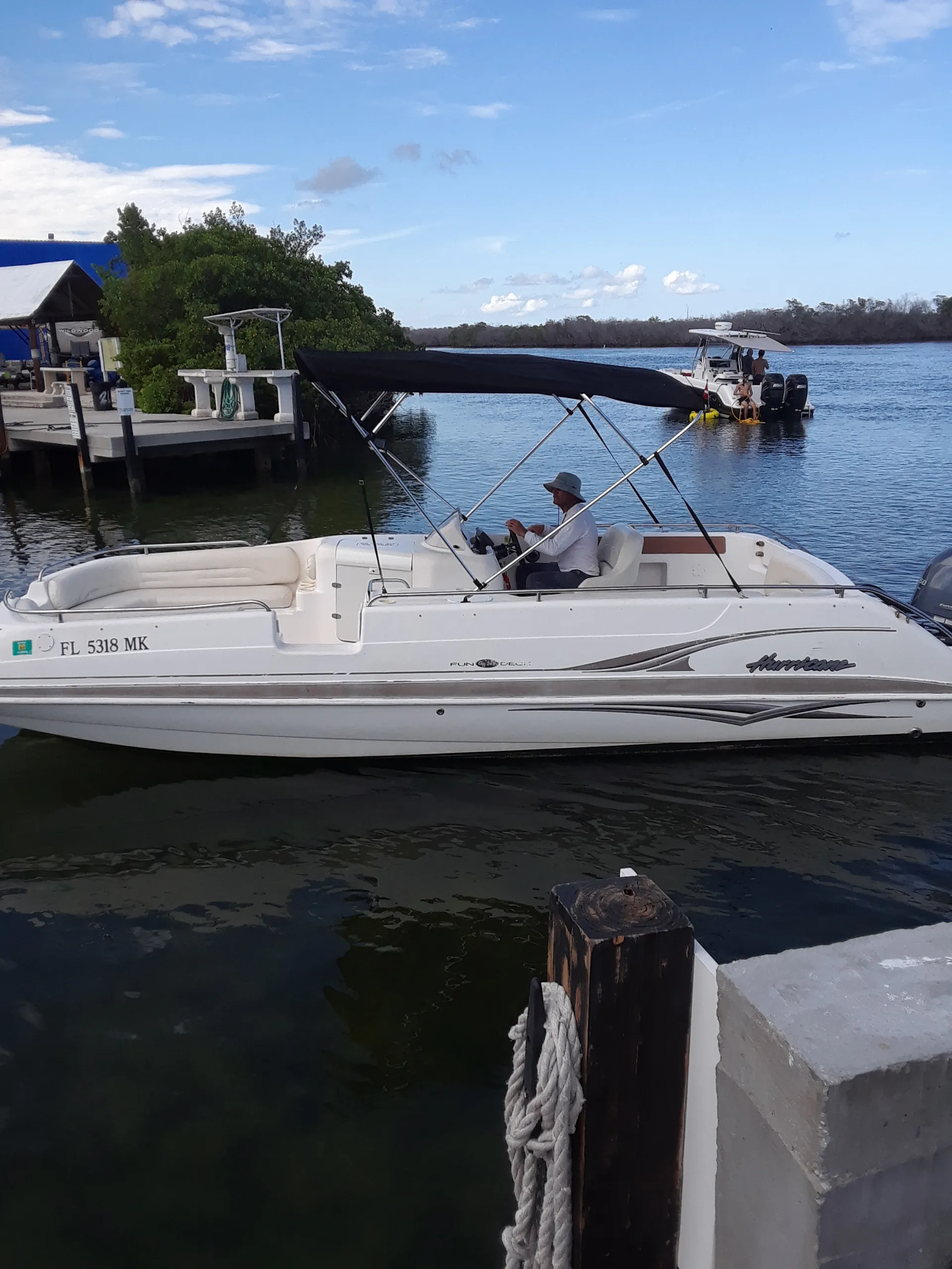 Hurricane Boats SD 2400 in Tavernier, FL — photo 3