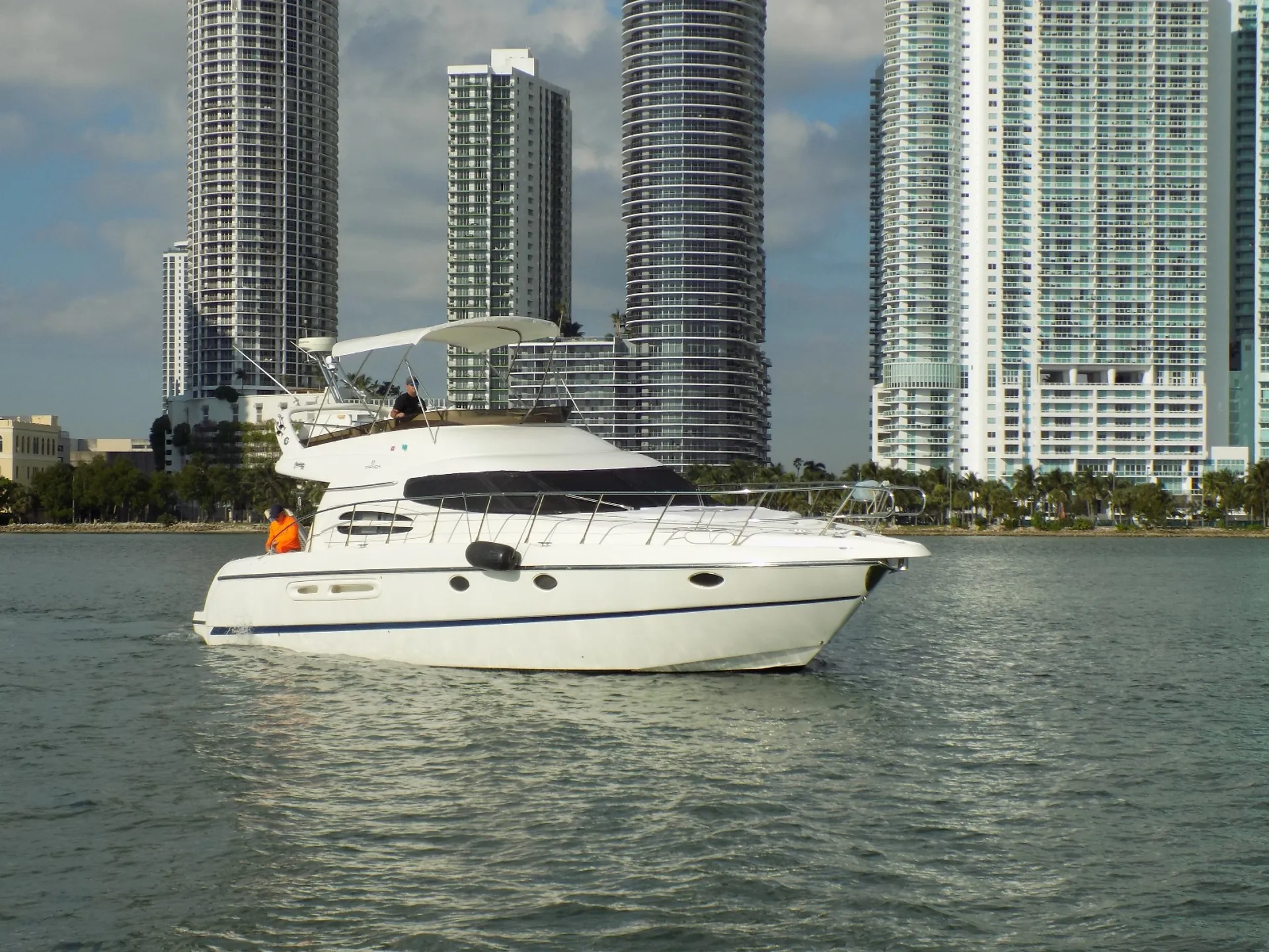 Cranchi 48 Atlantique in Miami, FL — photo 9