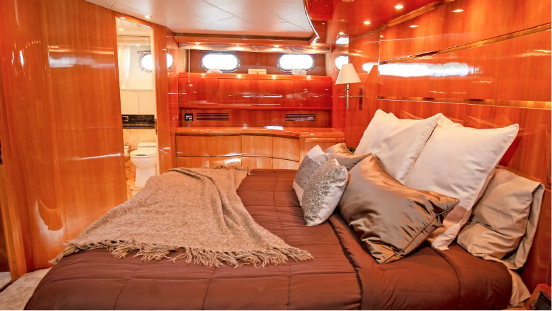 Maiora Yachts 105 Yacht in Miami, FL — photo 9