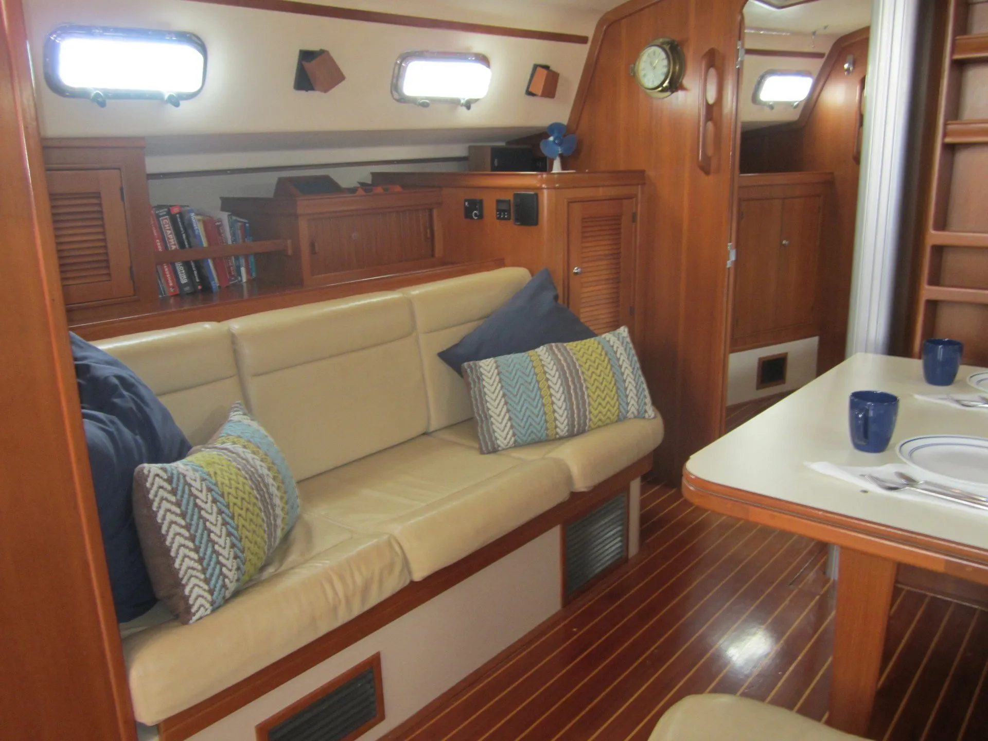 Island Packet Yachts Island Packet 420 in Cape Coral, FL — photo 2