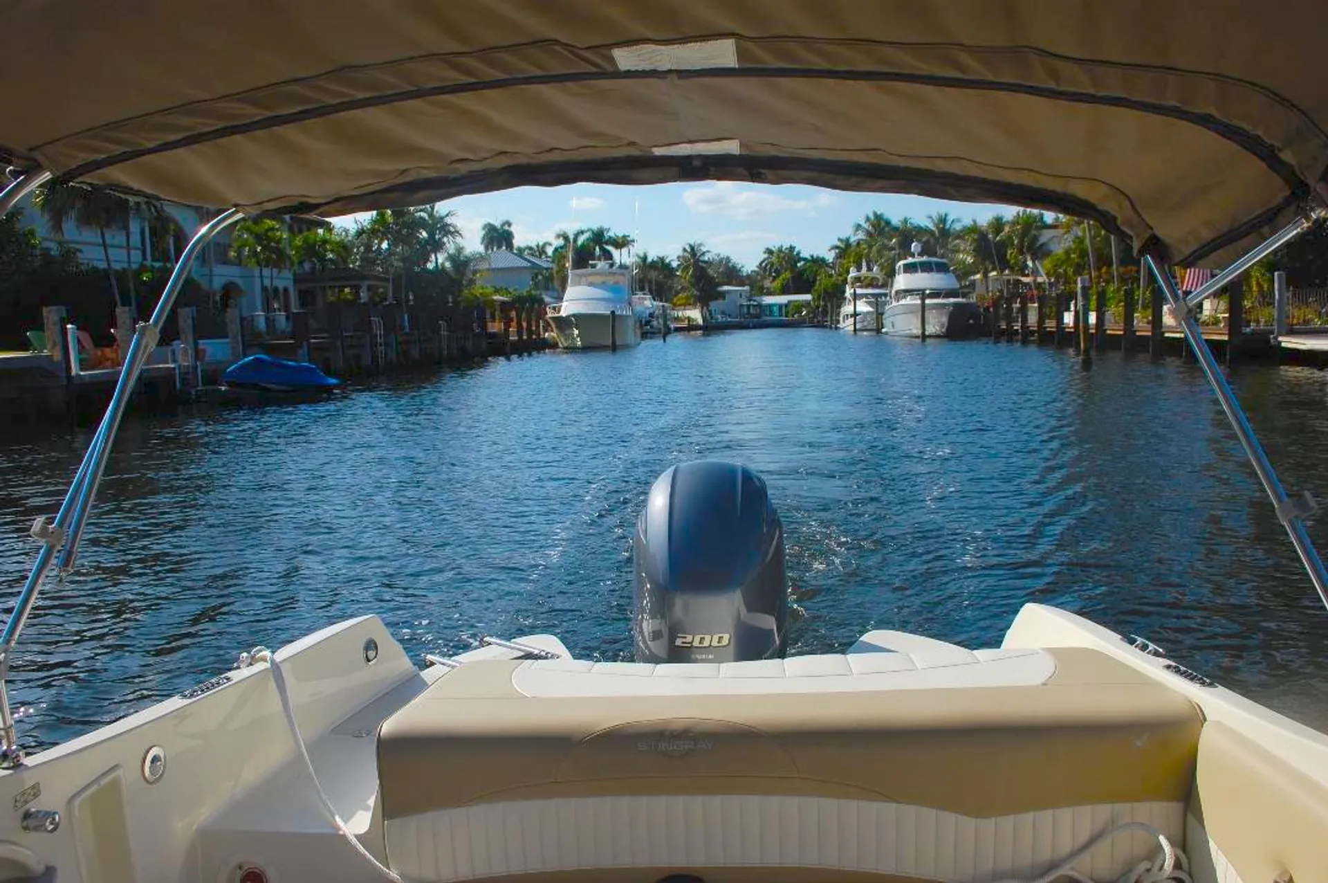 Stingray Boats 234LR  in Fort Lauderdale, FL — photo 10