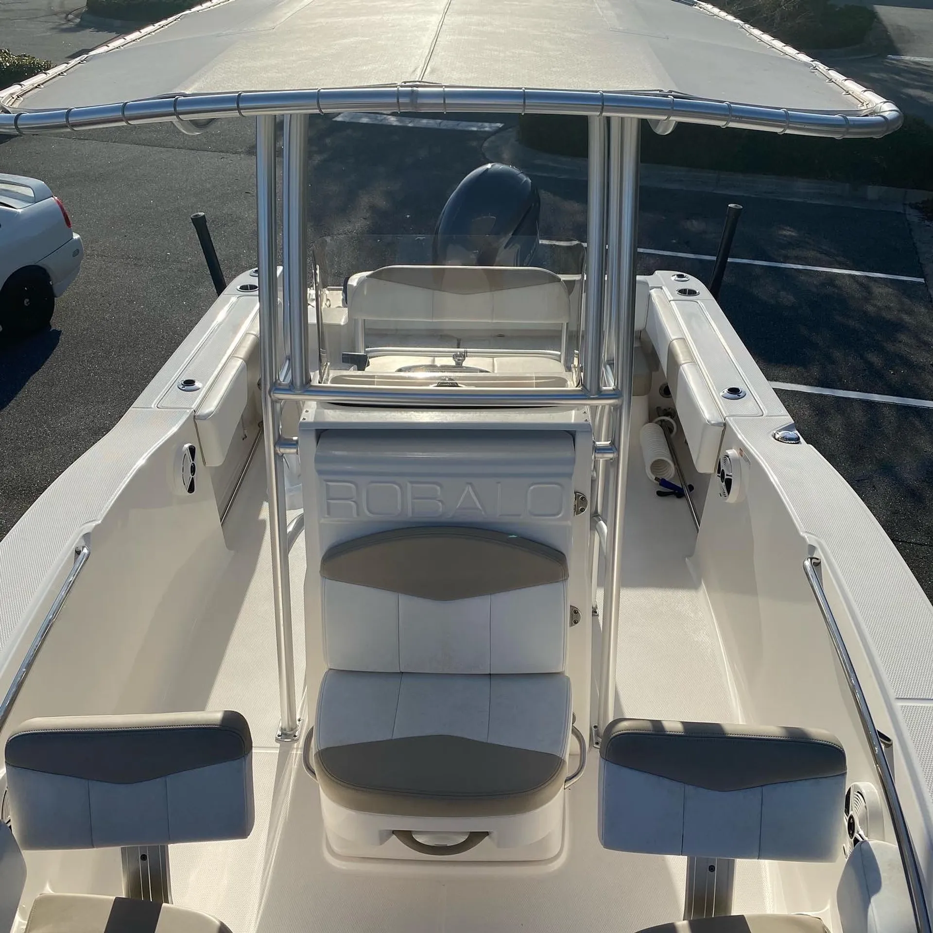 Robalo R200 CC w/F150XA  in Davenport, FL — photo 3