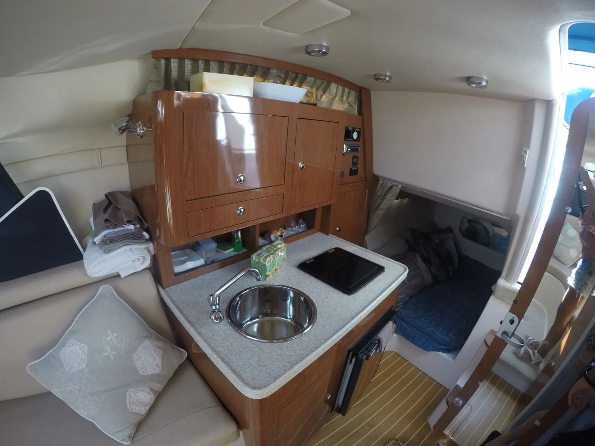 Regal Boats 2860 Window Express in Jacksonville, FL — photo 3