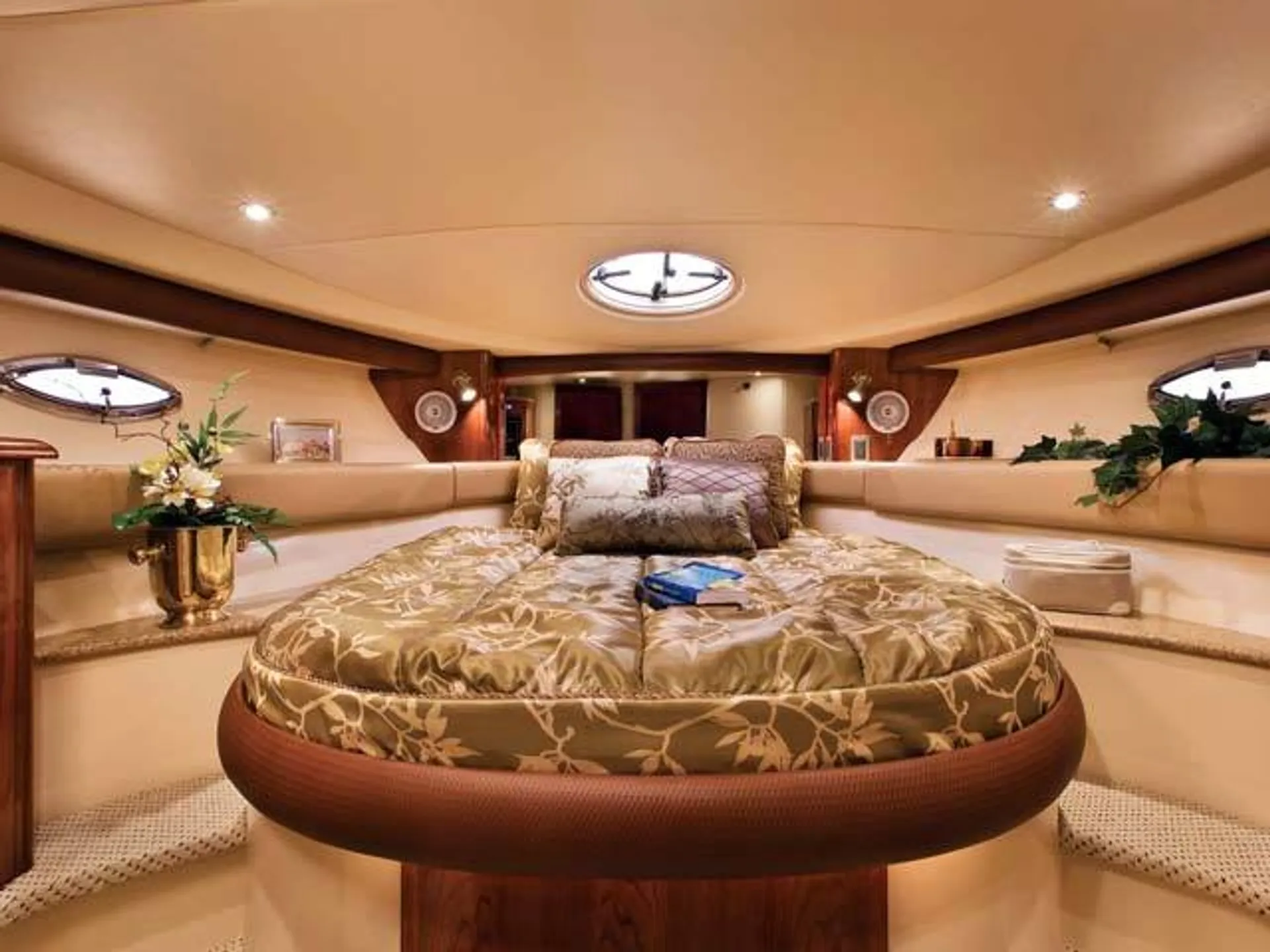 Meridian Yachts 411 Sedan in Brooklyn, NY — photo 4