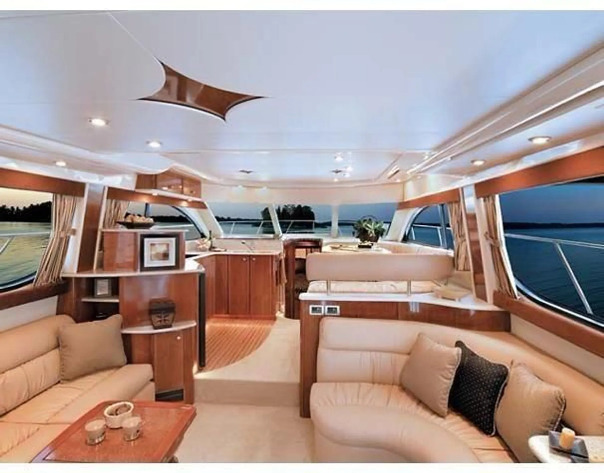 Meridian Yachts 411 Sedan in Brooklyn, NY — photo 3