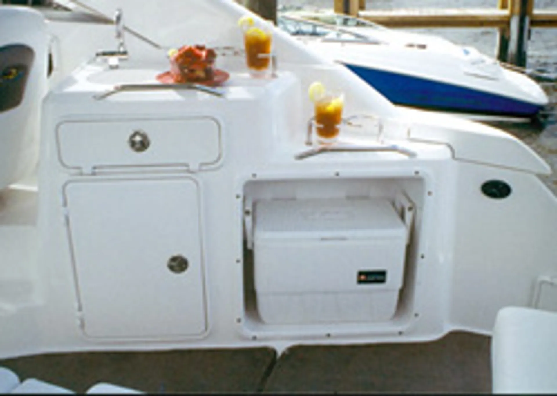 Regal Boats 2860 Window Express in Jacksonville, FL — photo 4