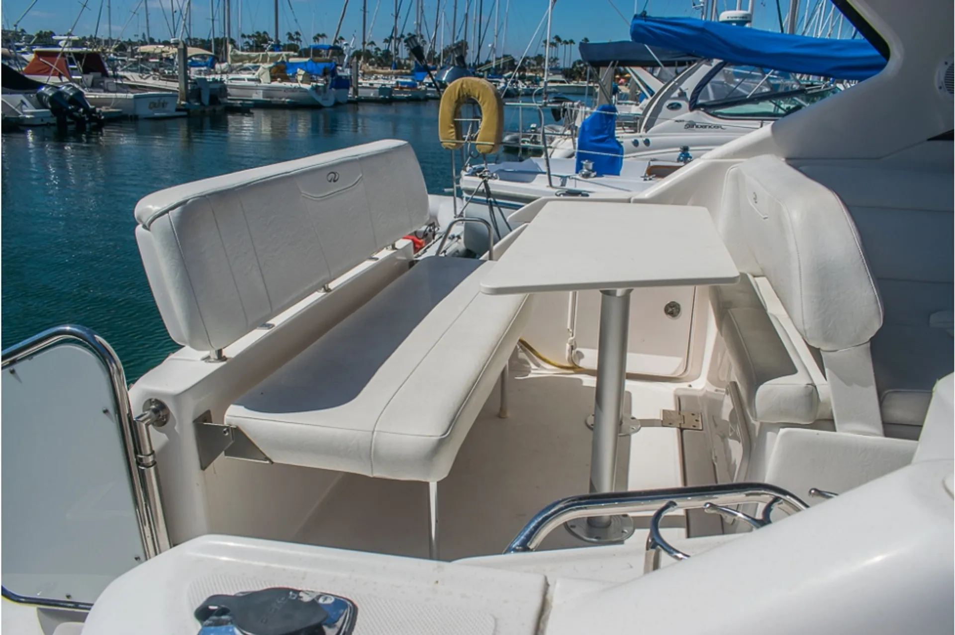 Regal Boats 2860 Window Express in Jacksonville, FL — photo 9
