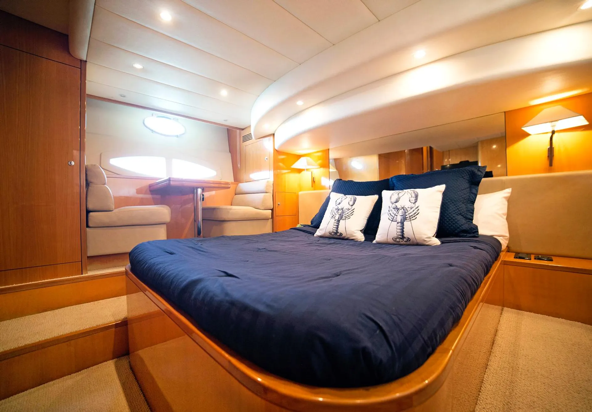 Uniesse Boats 58 Flybrige Motor Yatch in Miami, FL — photo 8