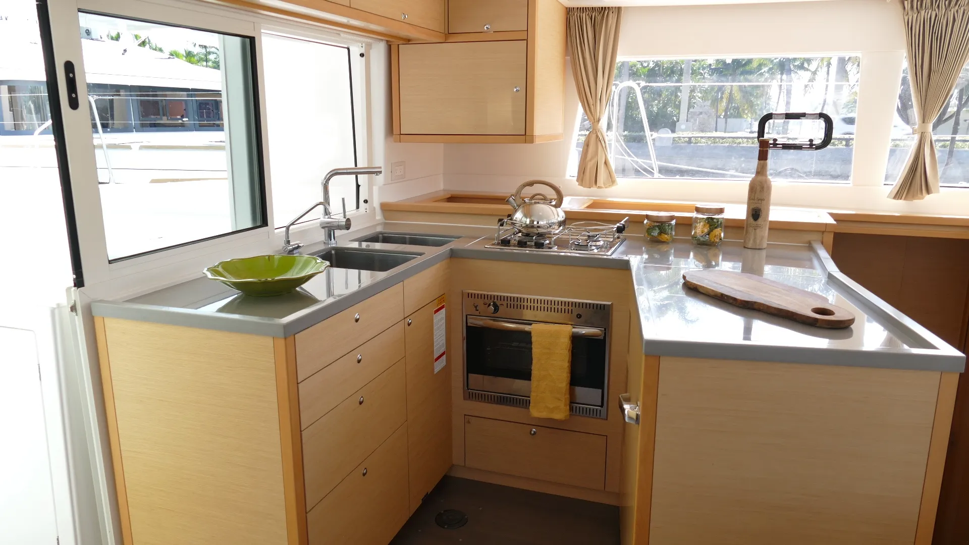 Lagoon Catamaran 450 Sailing Cat - Owner Edition in Fort Lauderdale, FL — photo 7