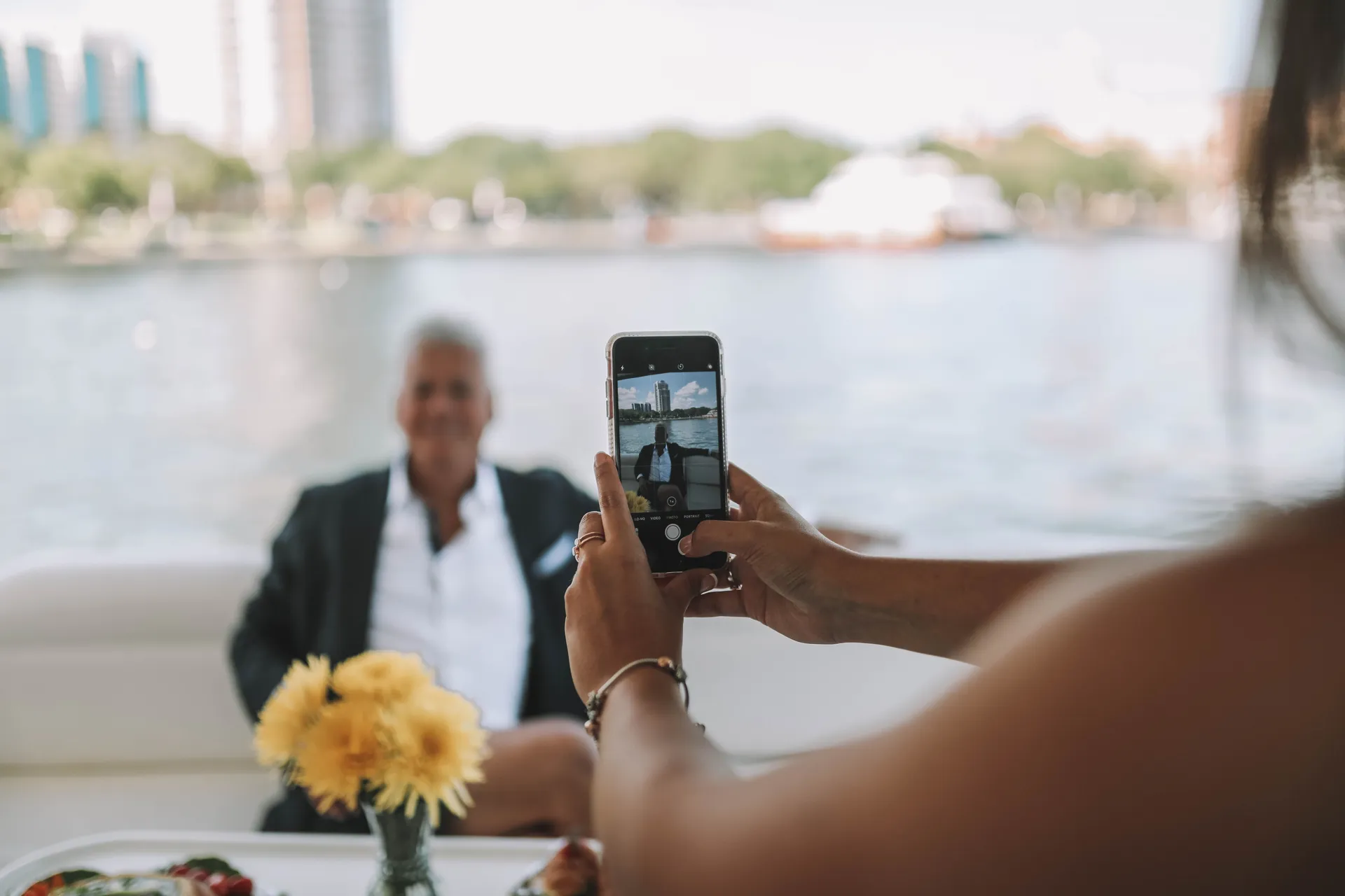 Sea Ray Boats 480 Motor Yacht in St. Petersburg, FL — photo 3